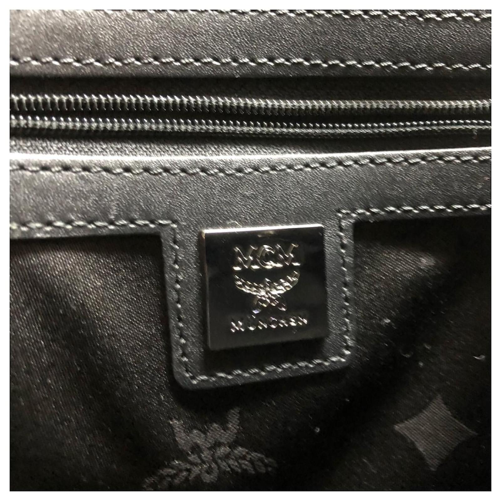 MCM Visetos Mini Bag Black ref.765962 - Joli Closet