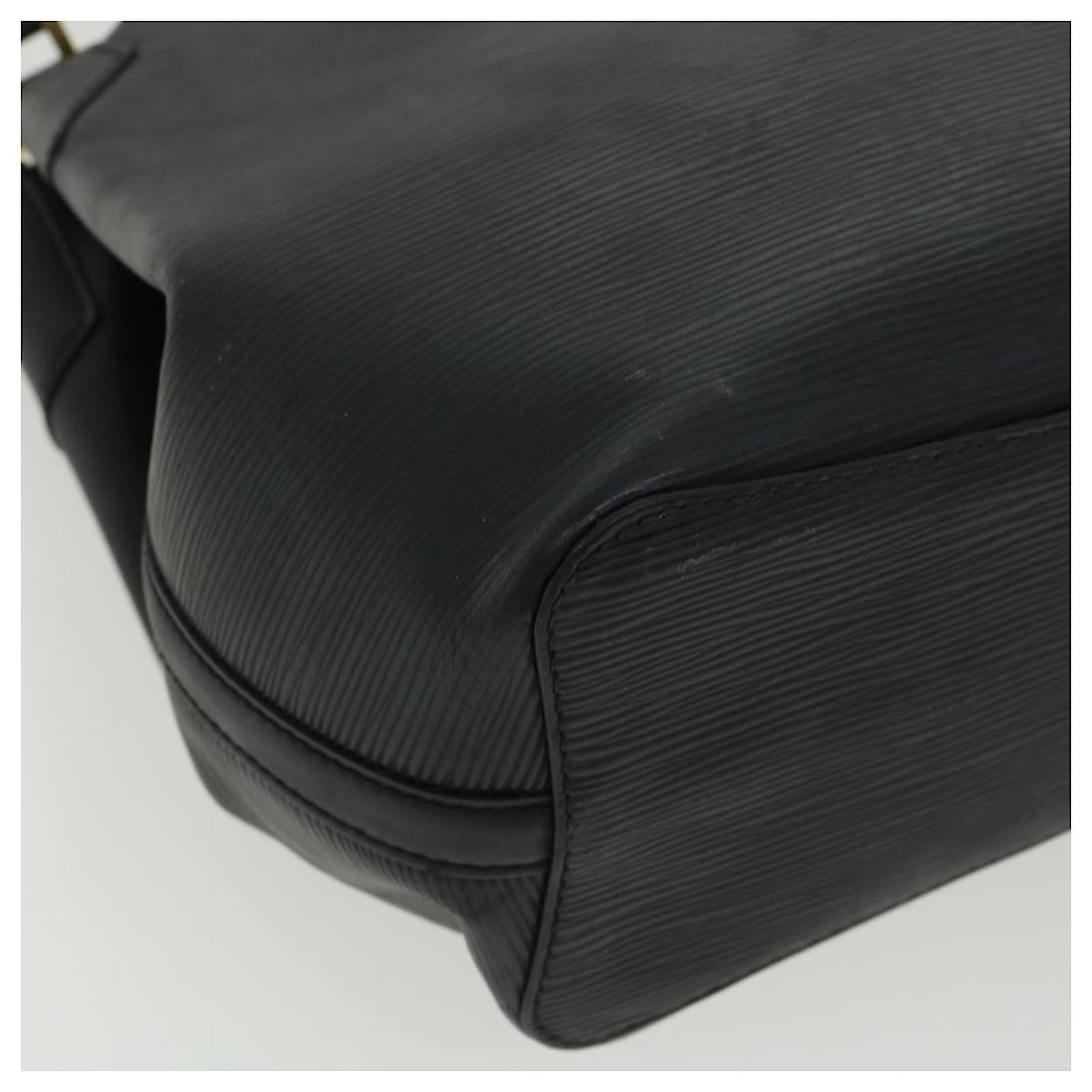LOUIS VUITTON Epi Mandala PM Shoulder Bag Orange M5893H LV Auth ar6224 Black  Leather ref.482436 - Joli Closet