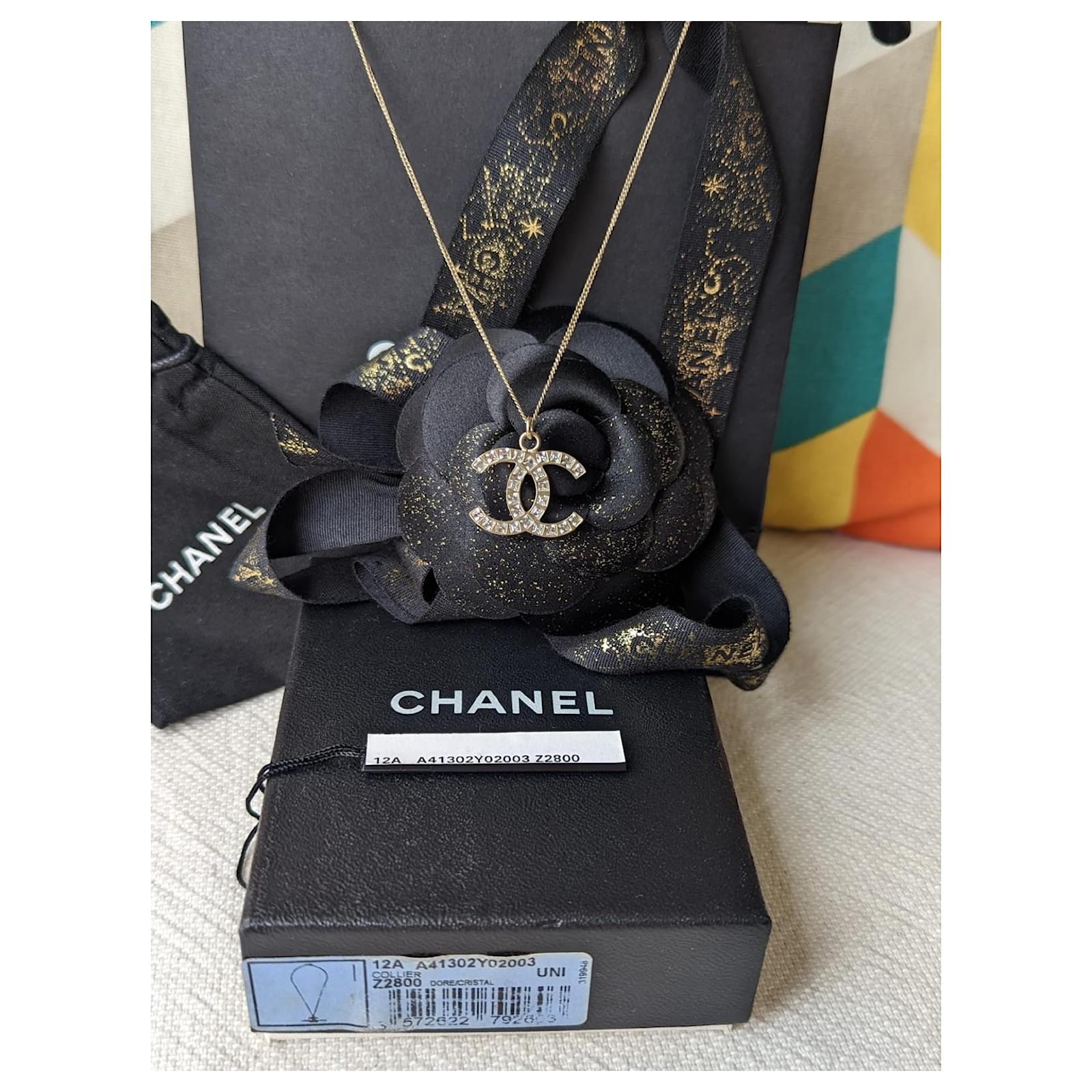 Chanel CC B12A logo classic square crystal necklace in GHW tag 