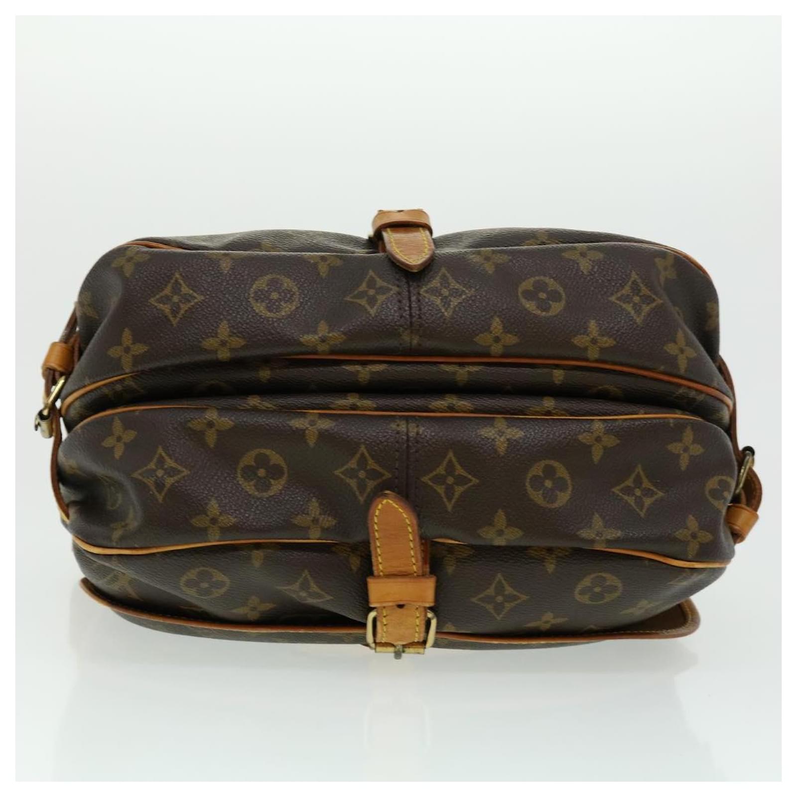 Louis Vuitton Saumur 30 Brown Cloth ref.652682 - Joli Closet