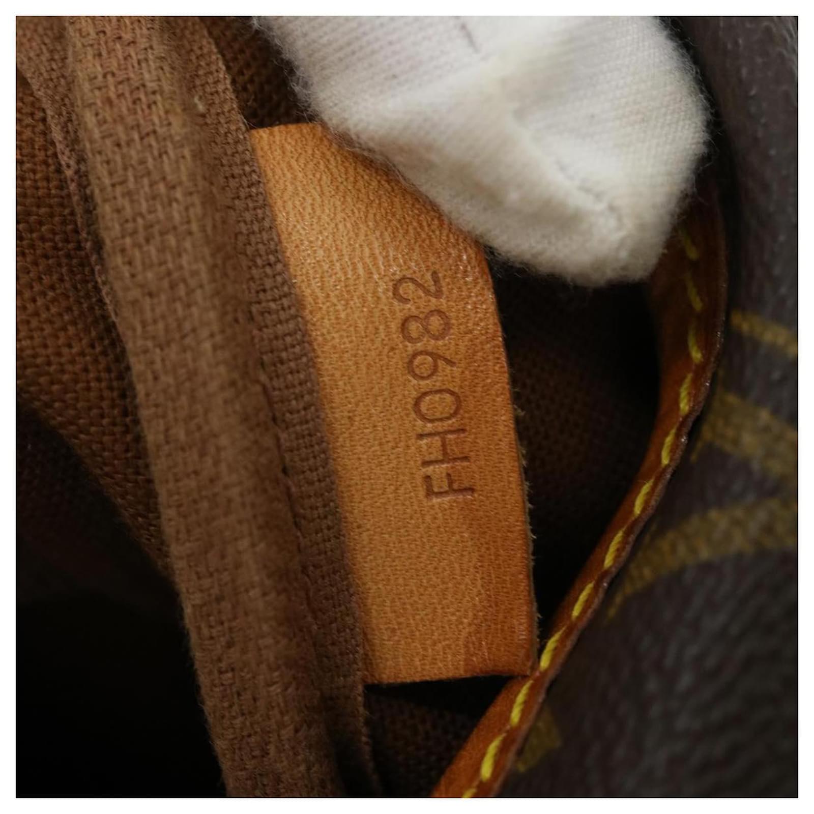 Louis Vuitton Saumur 30 Brown Cloth ref.652682 - Joli Closet