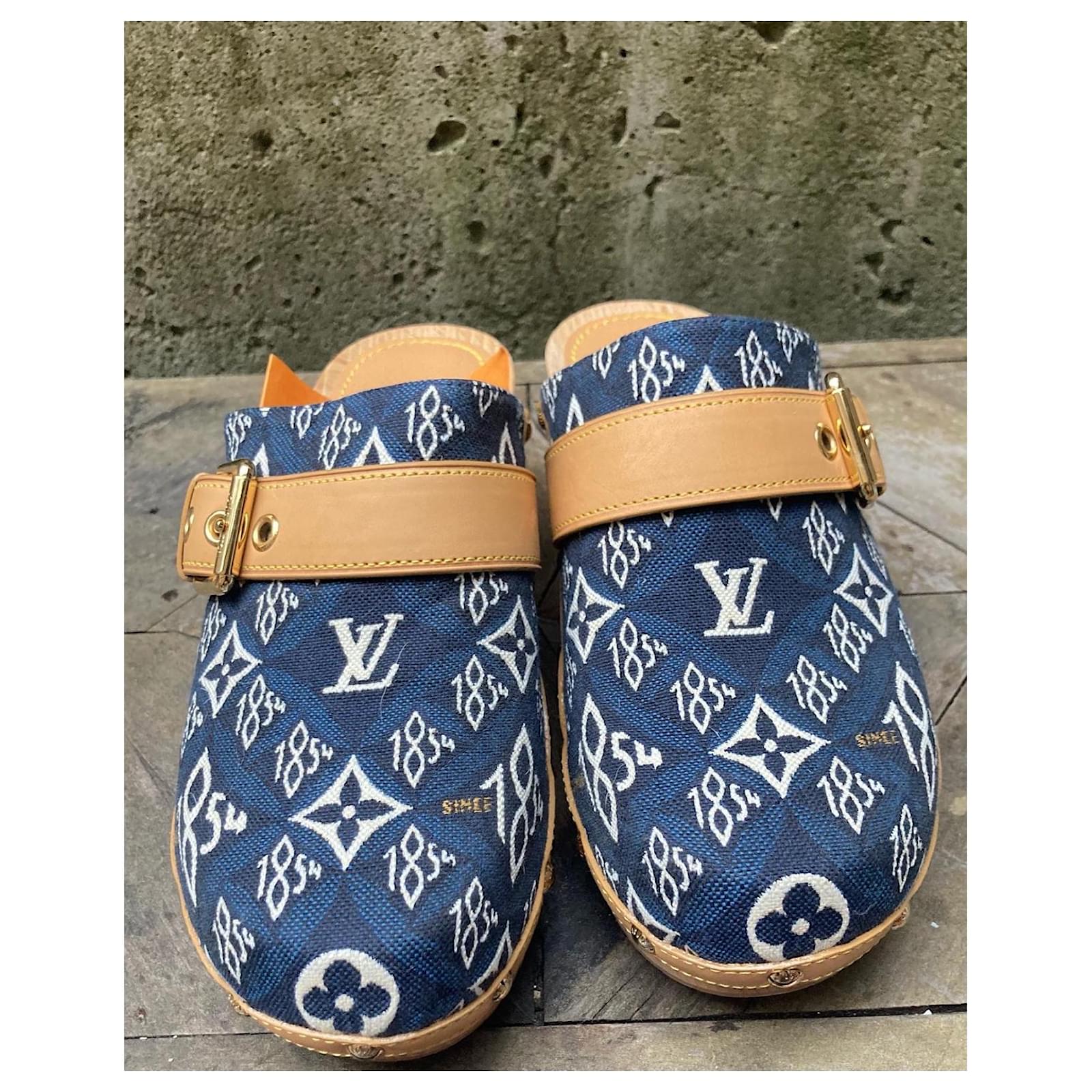 Sublime new Louis Vuitton clogs in box 37 Collection 1854 White Blue ...
