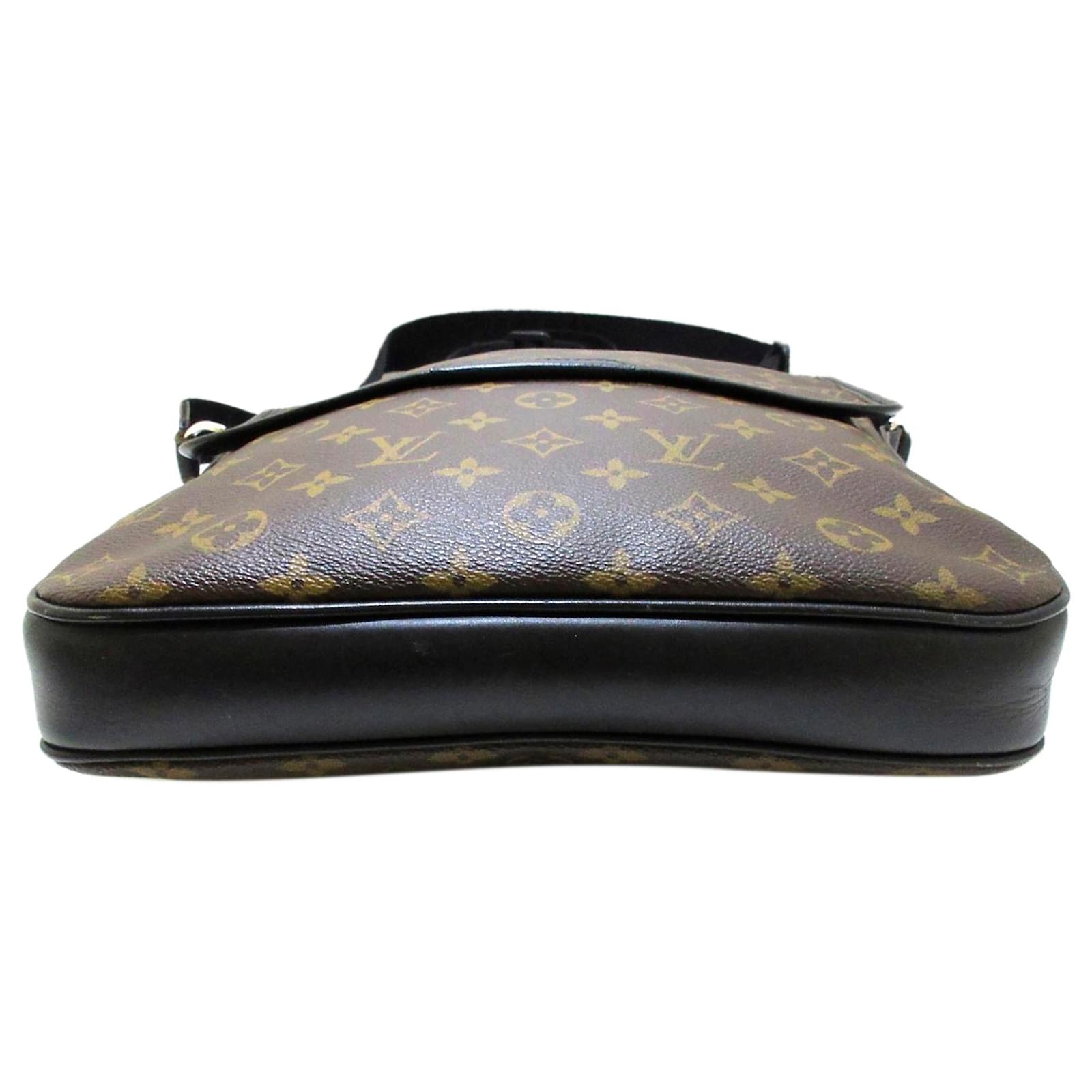 Louis Vuitton Brown Monogram Macassar Bass MM Cloth ref.654633 - Joli Closet