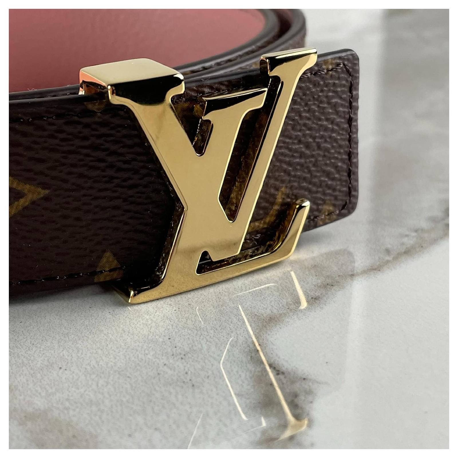 Louis Vuitton LV Initials Belt 30 mm Reversible Brown Cloth ref.655669 -  Joli Closet