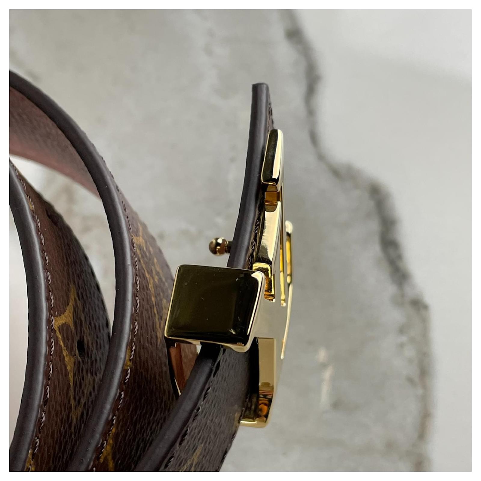Louis Vuitton LV Initials Belt 30 mm Reversible Brown Cloth ref.655669 -  Joli Closet