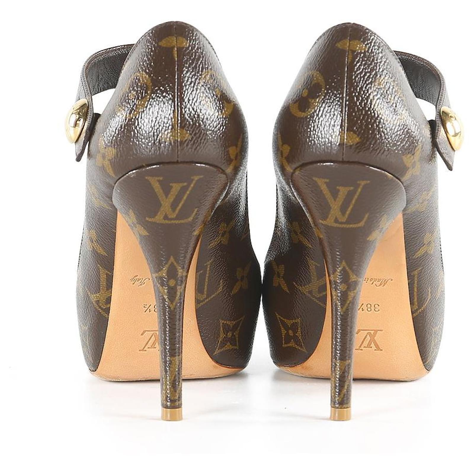 LOUIS VUITTON beige Monogram Vernis leather MARY JANE Pumps Shoes 37.5