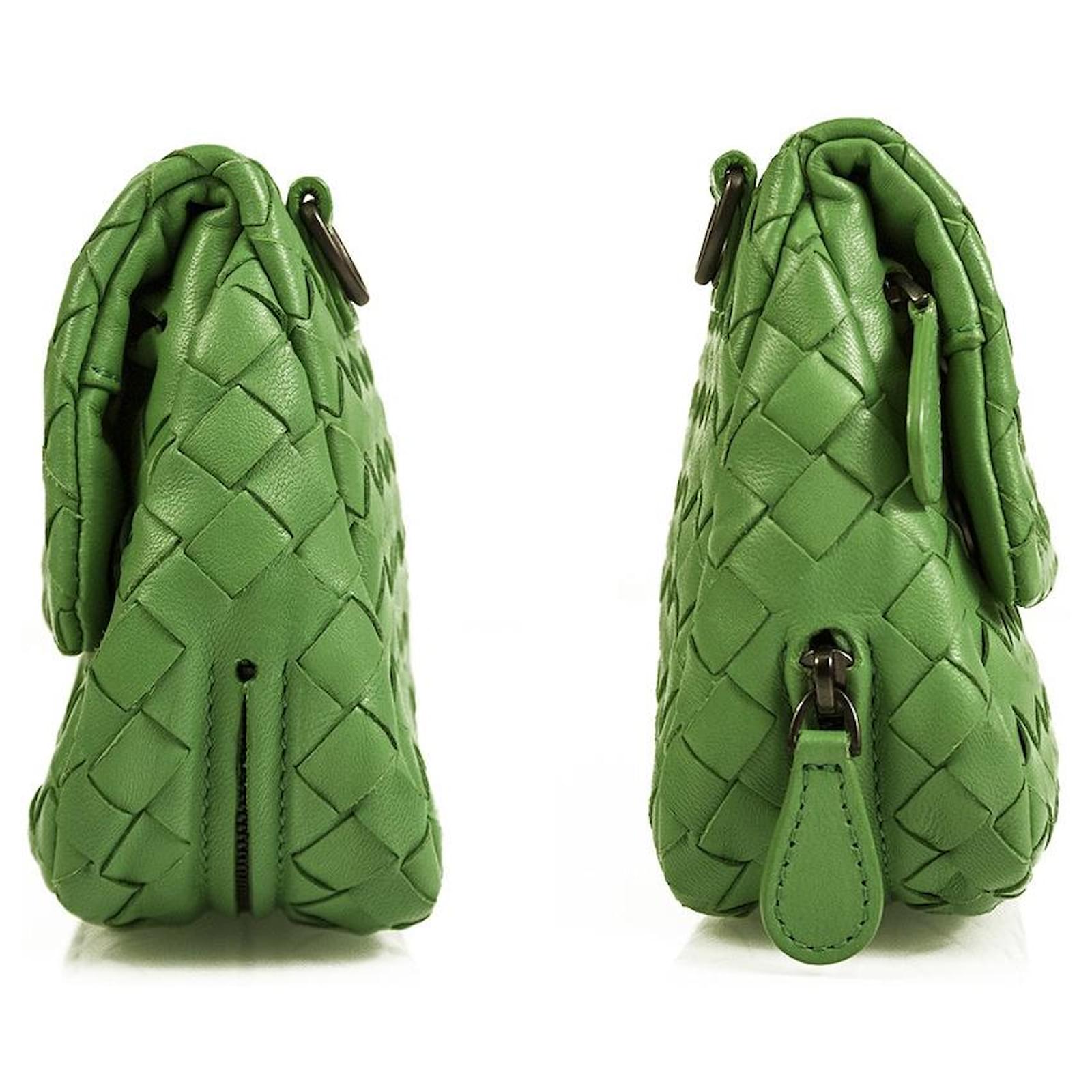 BOTTEGA VENETA Green Intrecciato Woven Nappa Leather clutch