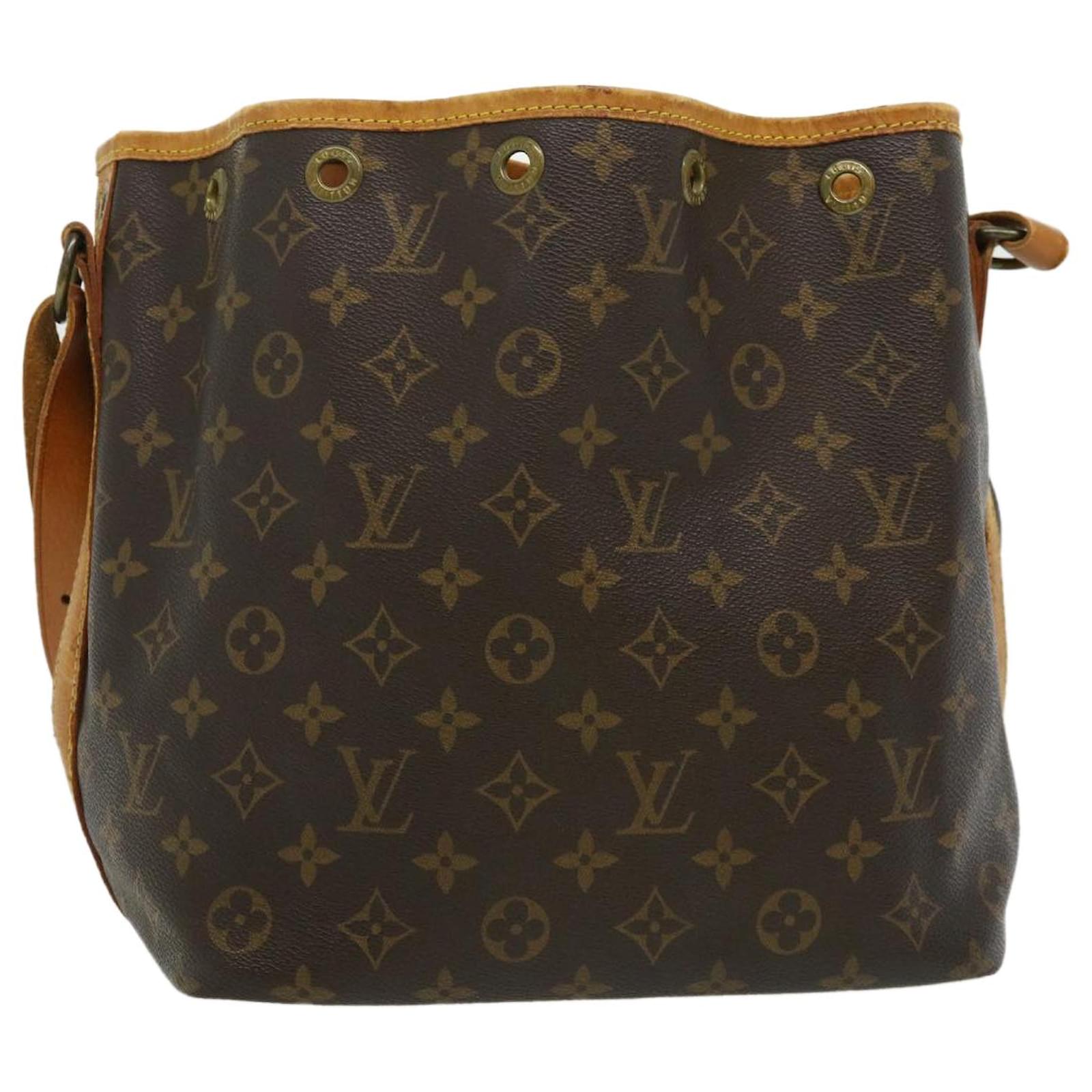 LOUIS VUITTON Monogram Petit Noe Shoulder Bag Vintage M42226 LV Auth th2923  Cloth ref.656635 - Joli Closet