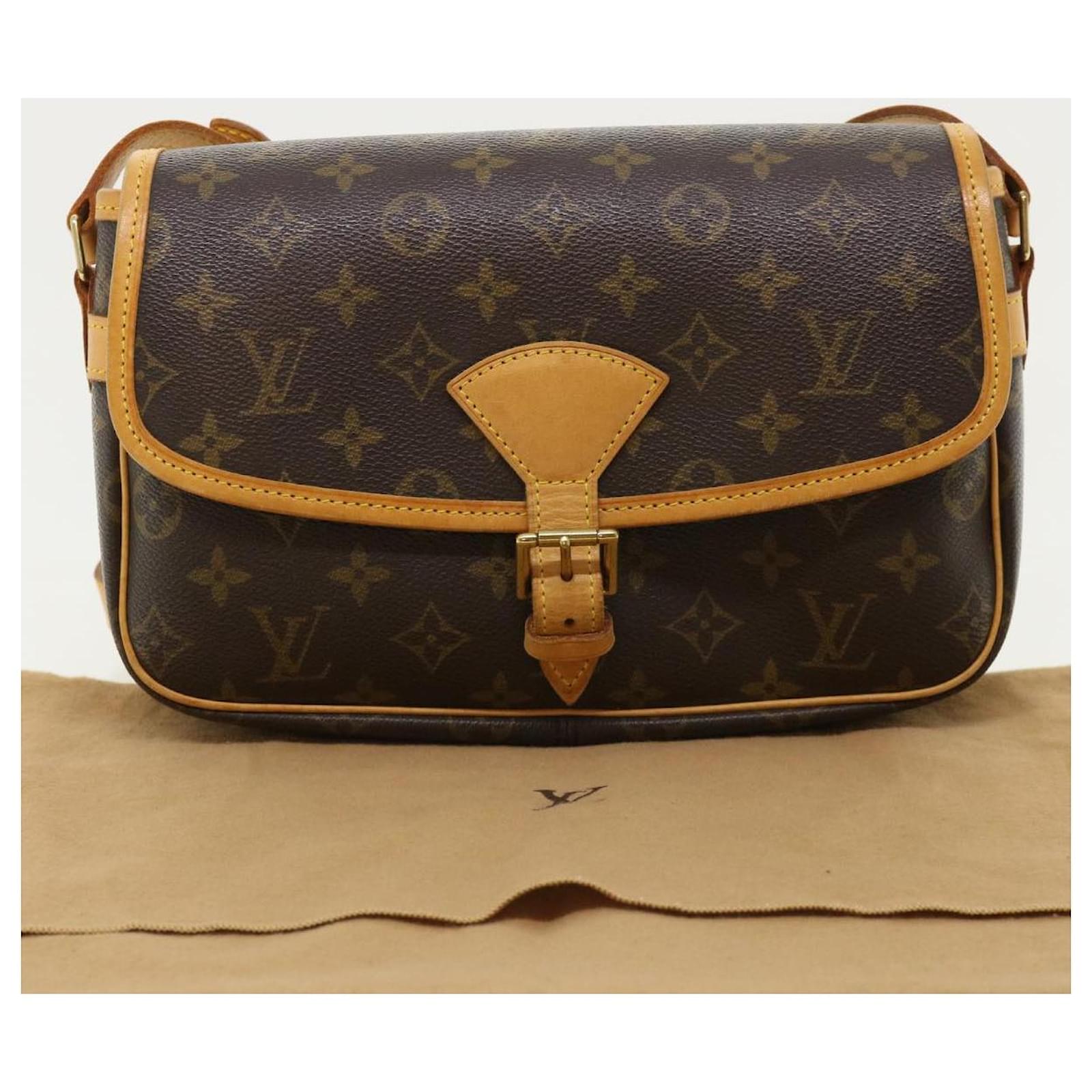 LOUIS VUITTON Monogram Sologne Shoulder Bag M42250 LV Auth am3102