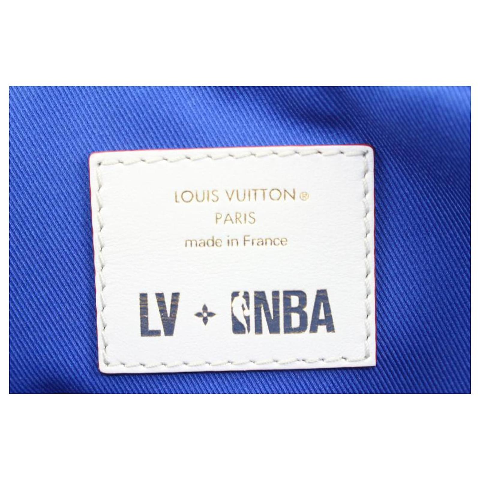 Louis Vuitton LV x NBA White Monogram Antartica Nile Messenger Bag 93l –  Bagriculture
