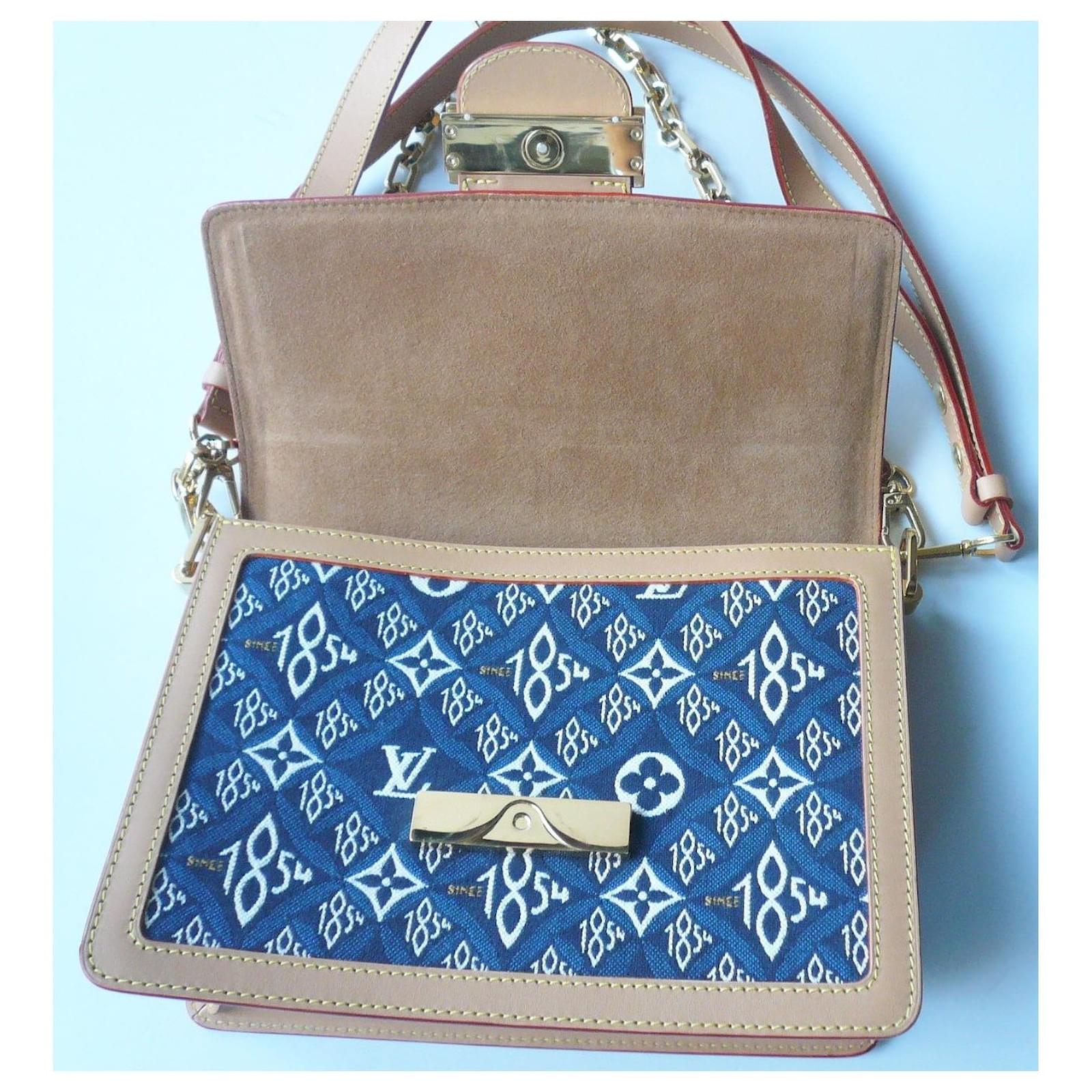 LOUIS VUITTON Dauphine bag New denim MM RARE very good condition SOLD OUT  Blue Leather Cloth ref.660505 - Joli Closet