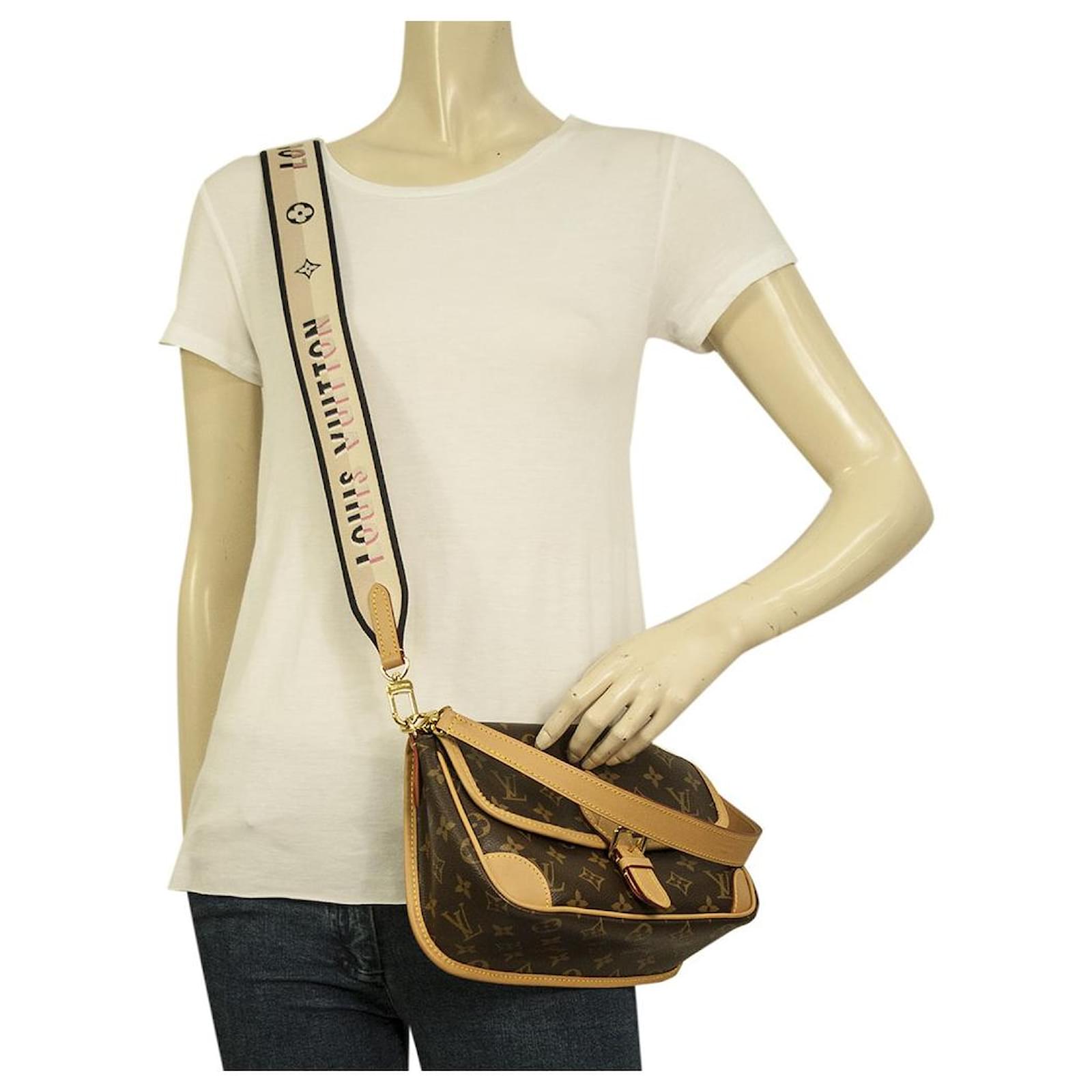 tas shoulder-bag Louis Vuitton Diane Monogram Pink Strap Shoulder Bag