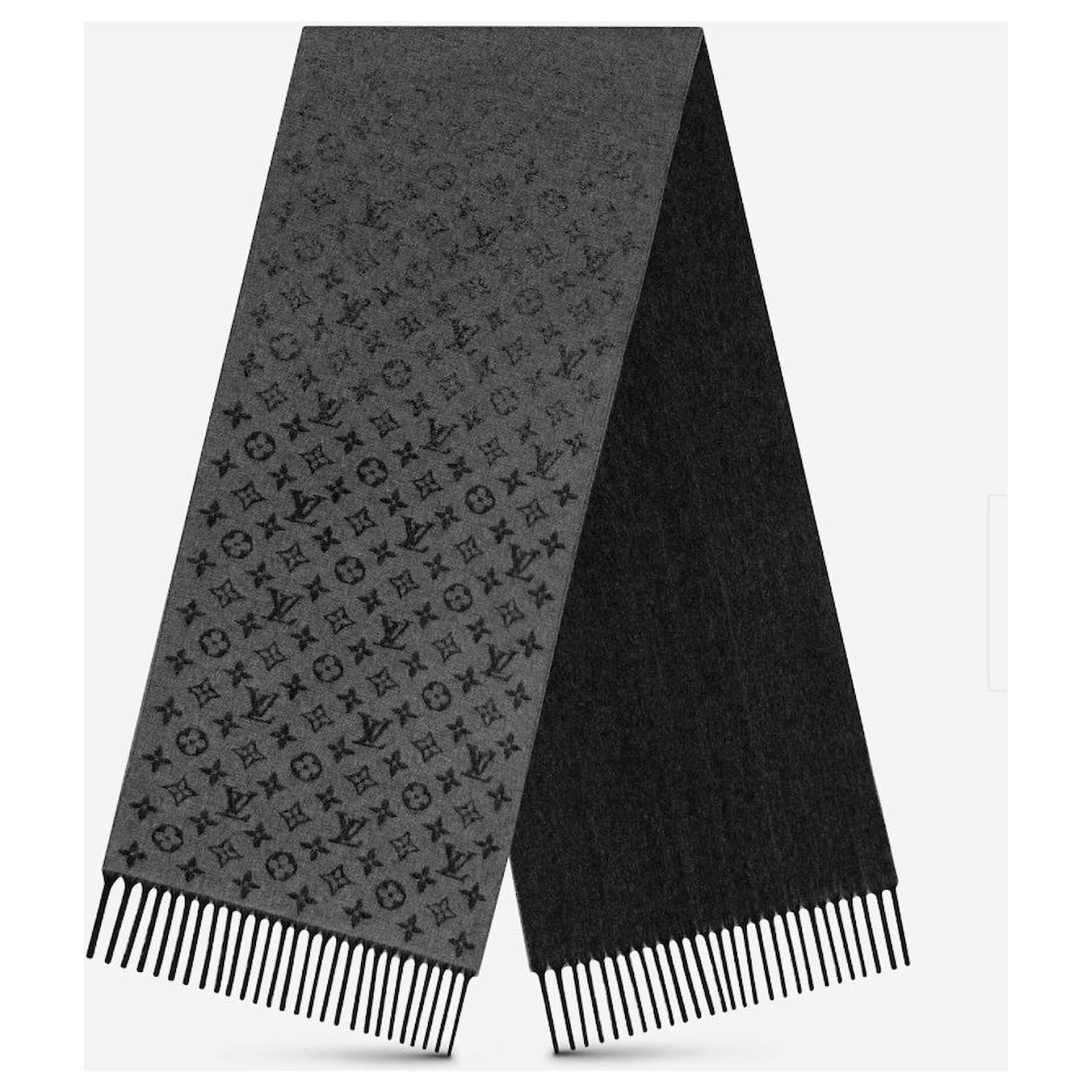 Louis Vuitton LV Monogram gradient scarf Grey Wool ref.662498 - Joli Closet