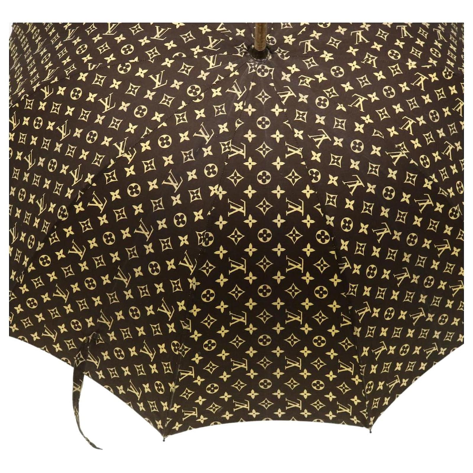 Ombrello con monogramma Louis Vuitton Marrone scuro Legno ref.273486 - Joli  Closet