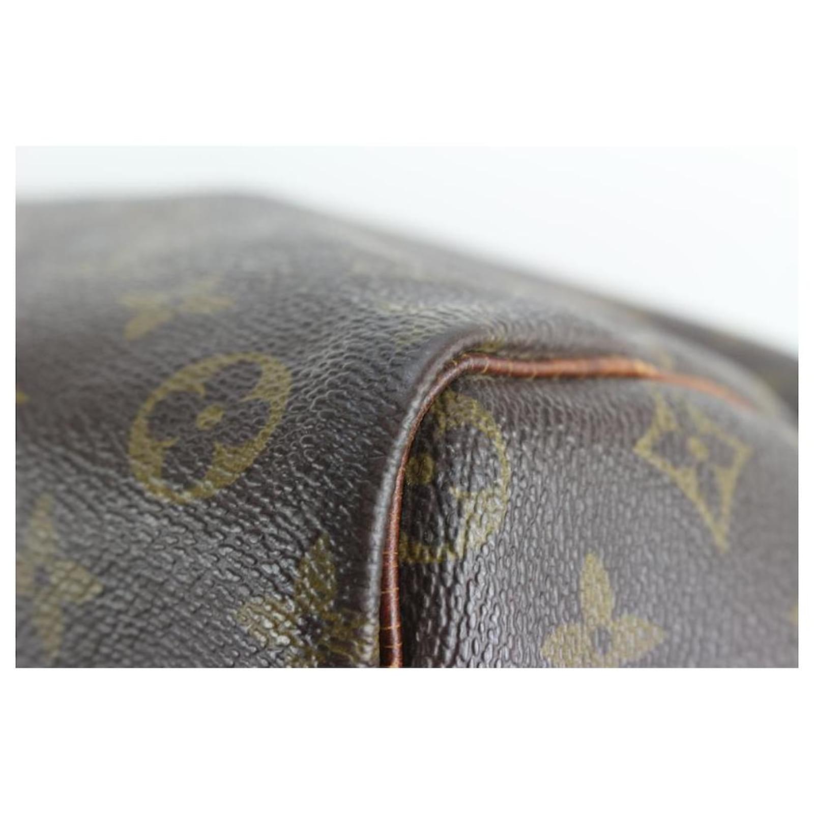 Louis Vuitton Monogram Keepall Bandouliere 60 Boston Duffle Bag with Strap  Leather ref.664674 - Joli Closet