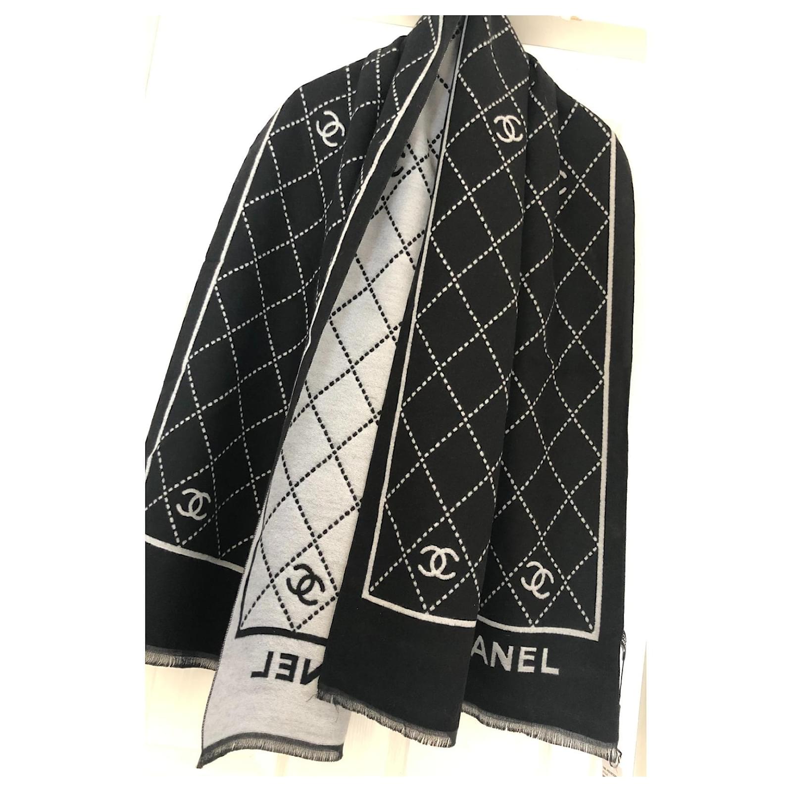 Silk scarf Chanel Multicolour in Silk  21687821