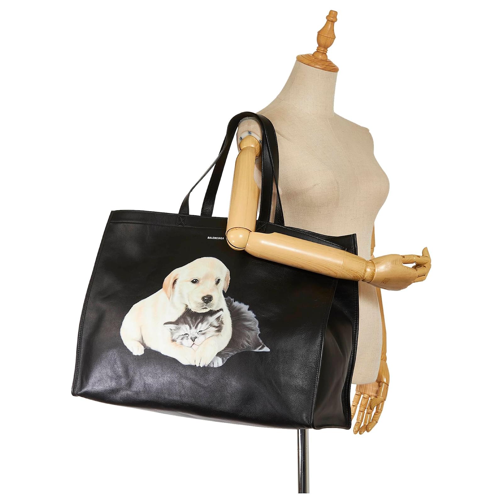 Balenciaga Black Medium Puppy and Kitten Leather Tote Bag Pony style calfskin ref.667466 Joli Closet