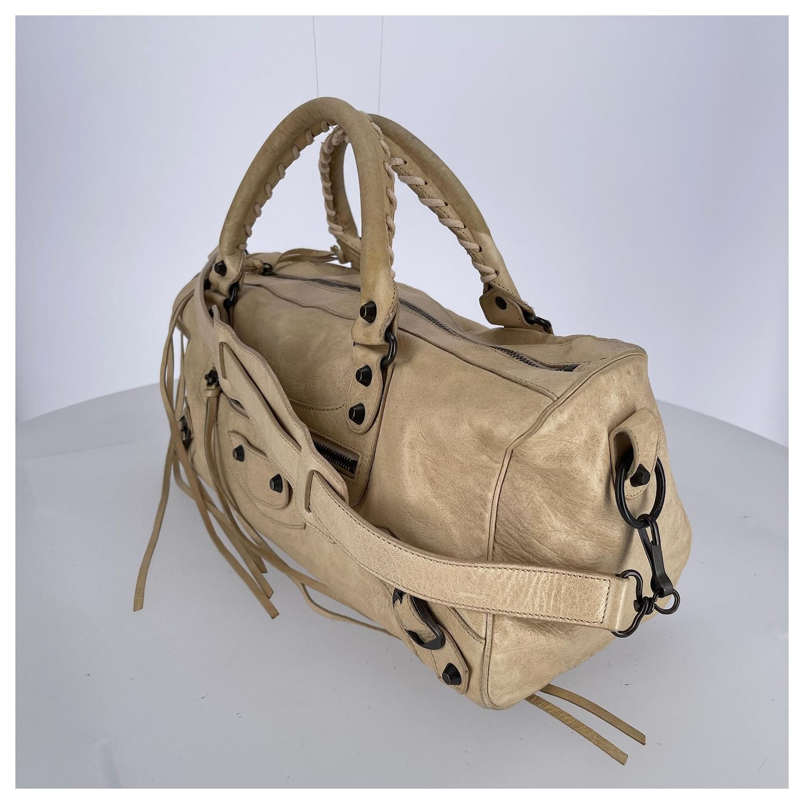 City Balenciaga Beige Lambskin Twiggy Leather Ref 668301 Joli Closet city-balenciaga-beige-lambskin-twiggy-leather-ref-668301-joli-closet