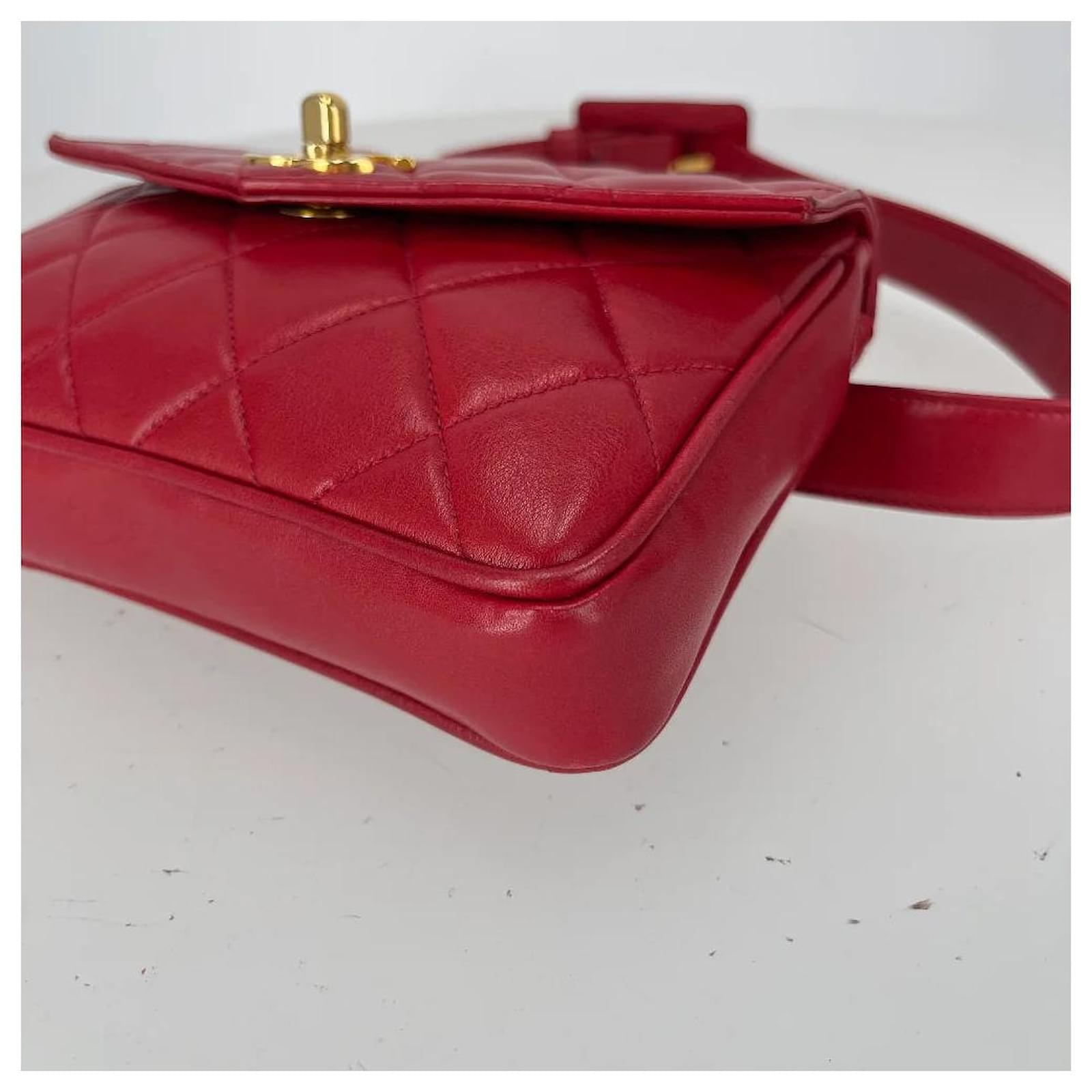 Bolsa Chanel de Couro Vermelho ref.668606 - Joli Closet
