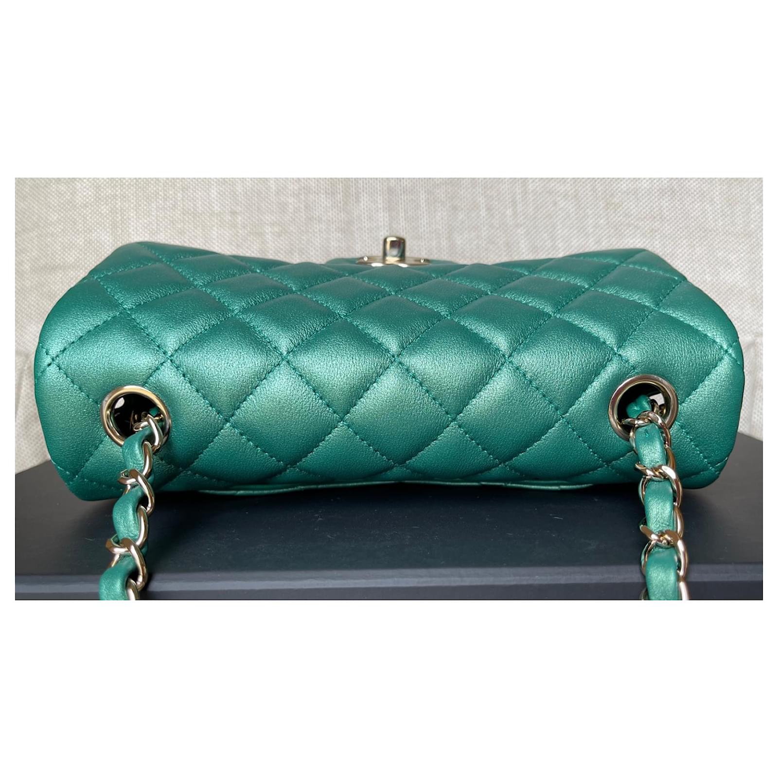 Chanel Runway Iridescent Green Flap Coin Purse Clutch Leather ref