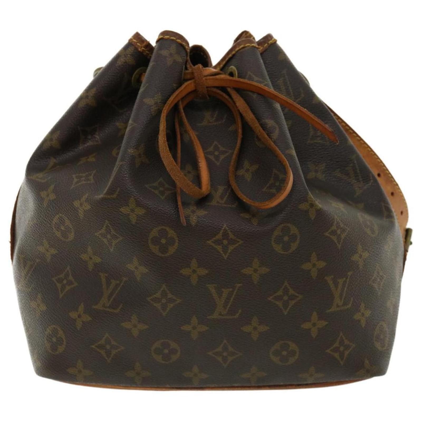 LOUIS VUITTON Monogram Petit Noe Shoulder Bag M42226 LV Auth rd4705 Cloth  ref.888891 - Joli Closet