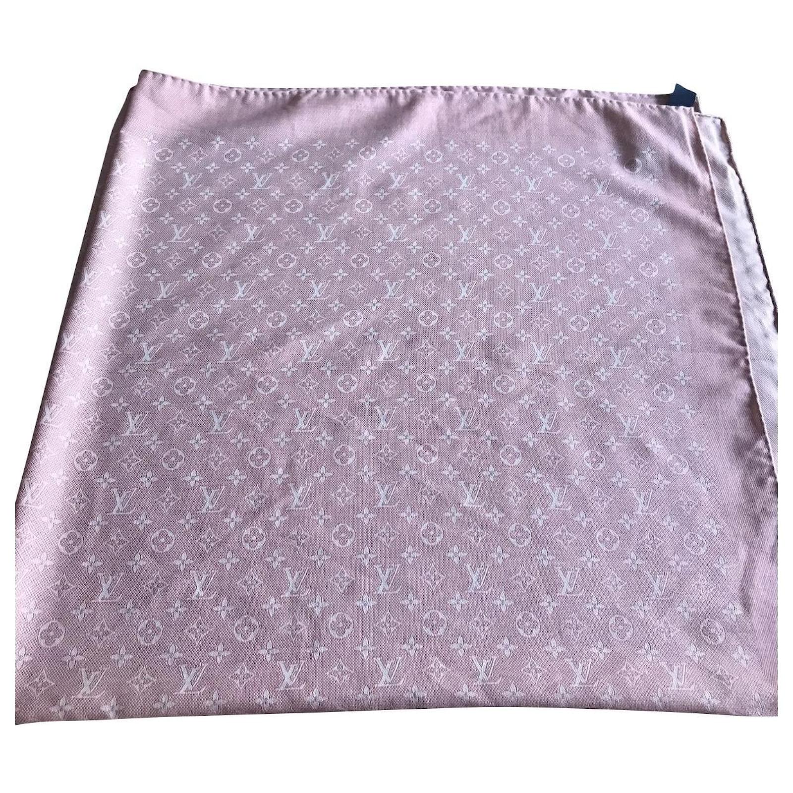 Louis Vuitton Scarves Pink Wool ref.670080 Joli Closet