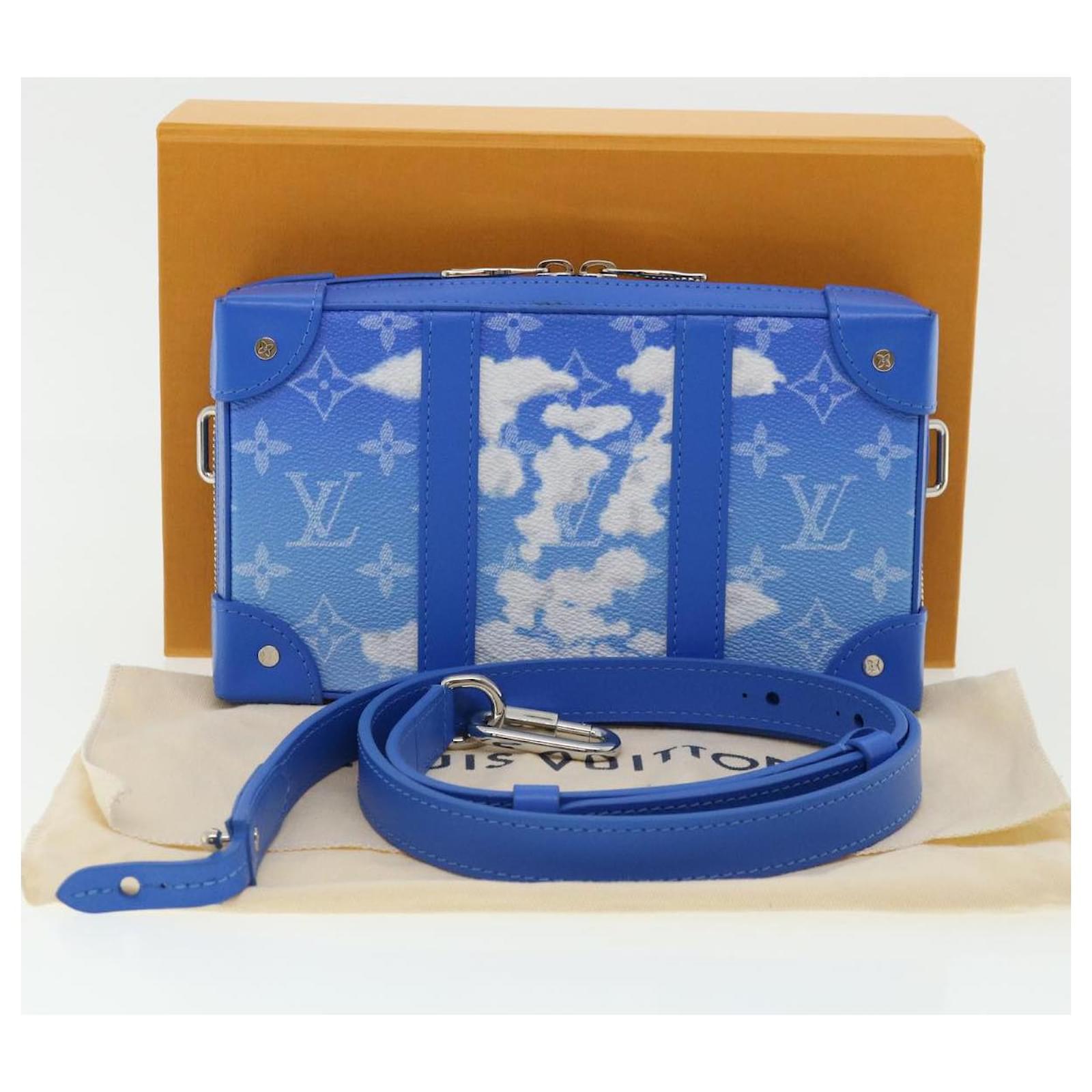 LOUIS VUITTON Monogram Clouds Soft Trunk Wallet Shoulder Bag M45432 auth  31898a Blue Cloth ref.670652 - Joli Closet