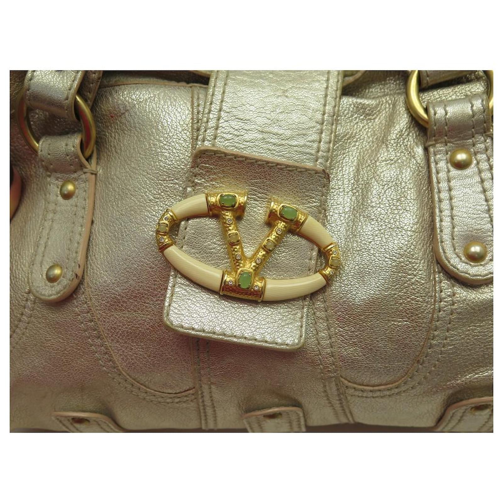 VALENTINO HANDBAG WITH V LOGO BUCKLE CLASP IN GOLD LEATHER HAND BAG PURSE  Golden ref.671062 - Joli Closet