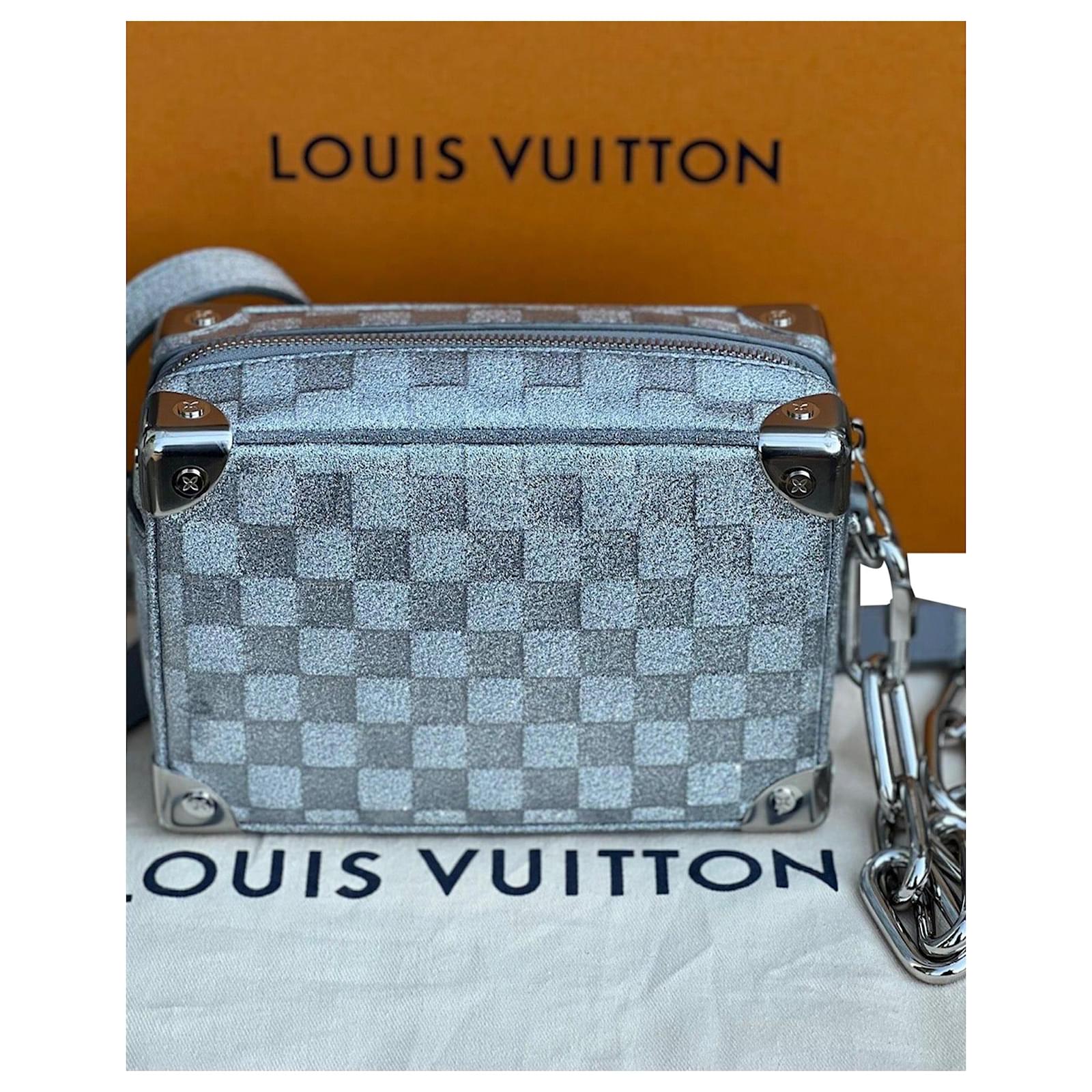 Louis Vuitton Bag Limited Edition Mini Silver Soft Trunk Damier Glitter  Preowned Silvery Metallic Leather ref.673903 - Joli Closet