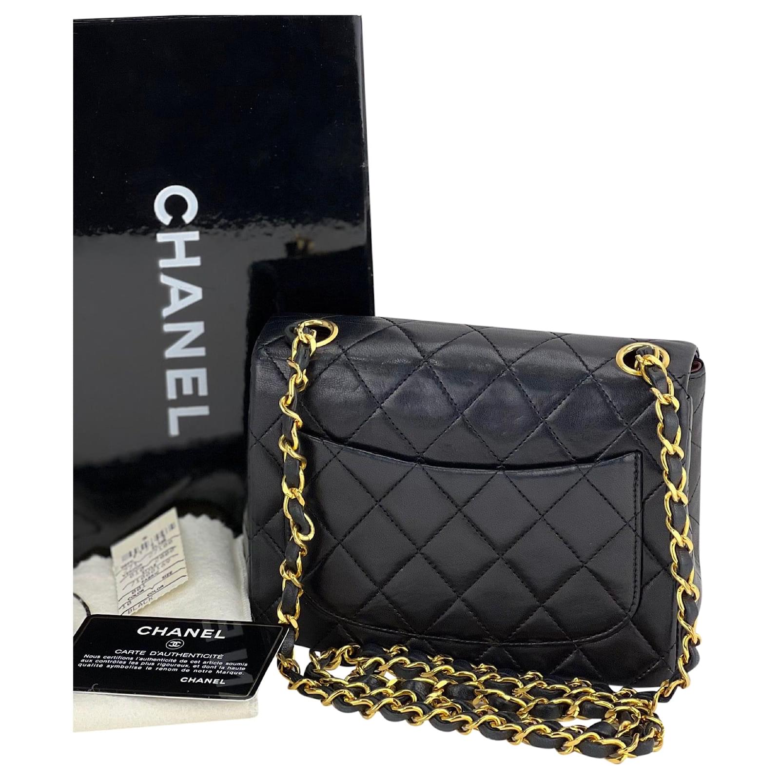 Chanel Victory Peace Mini-Tasche Lammleder Schwarz