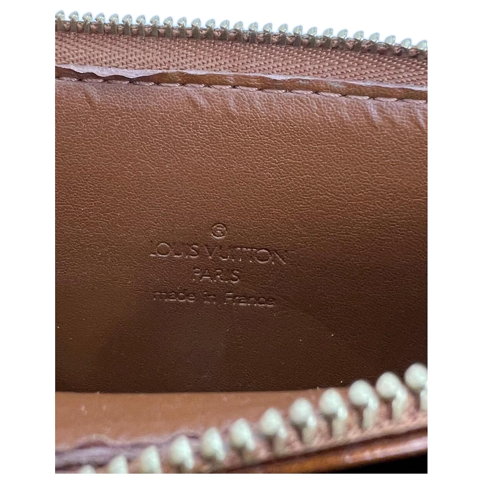 Louis Vuitton Crossbody Monogram Bronze Patent Leather Mott Long Strap Bag  Metallic ref.674113 - Joli Closet