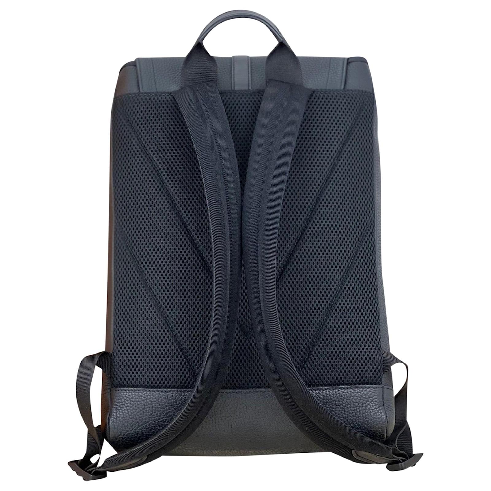 Louis Vuitton Christopher Slim Taurillon Leather Black Backpack M58644  Preowned ref.674181 - Joli Closet