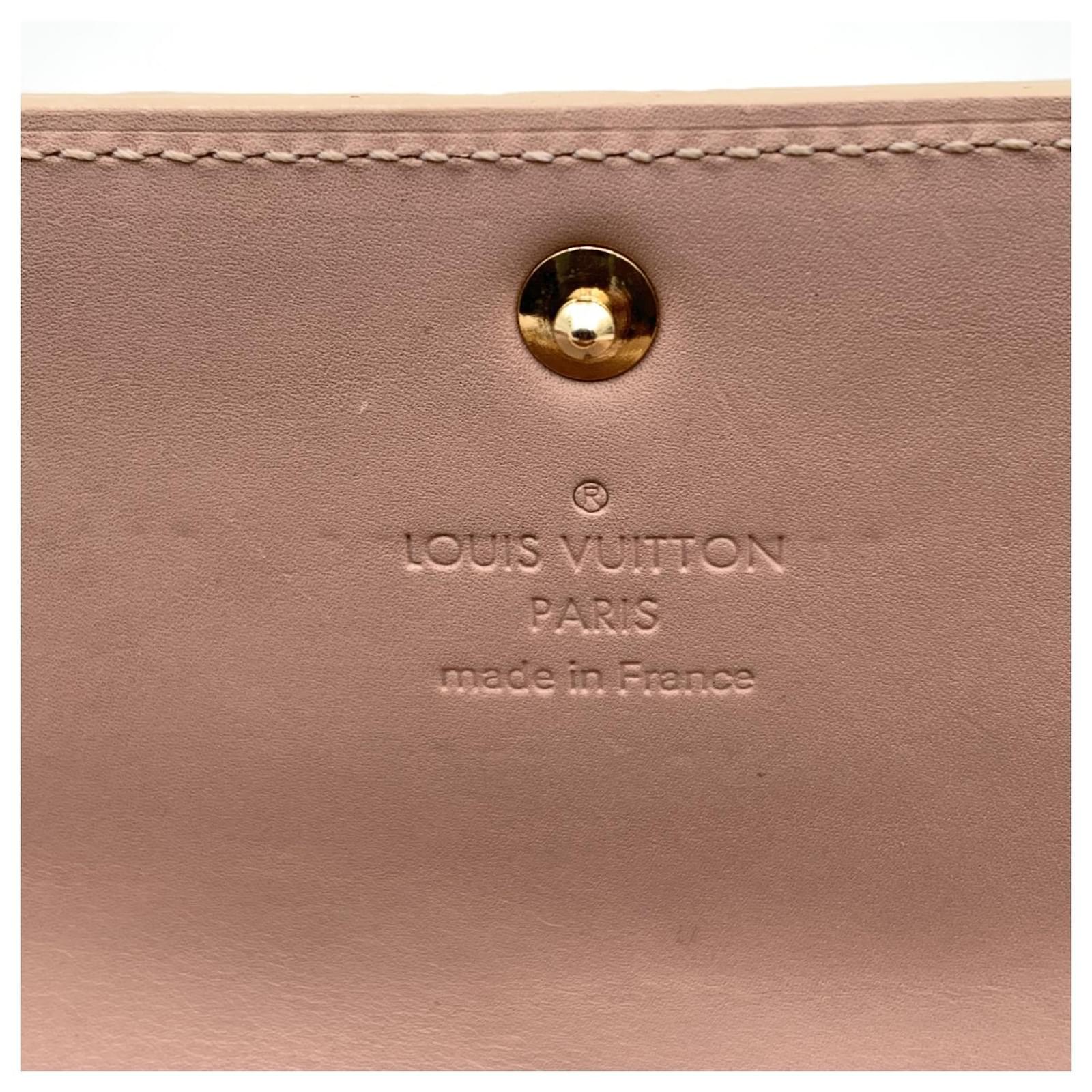 Louis Vuitton Noisette Monogram Vernis Sarah Continental Wallet Beige  Leather ref.675651 - Joli Closet