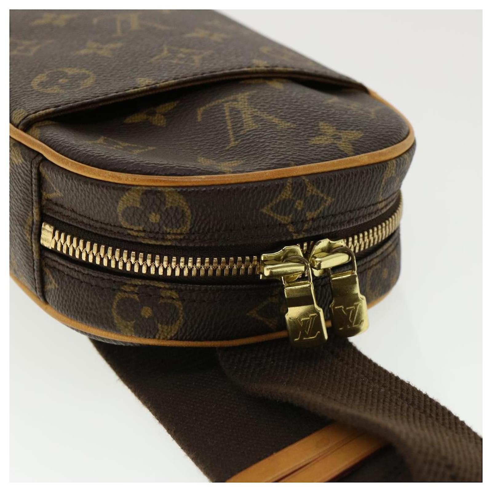 Louis Vuitton Pochette Gange Brown Cloth ref.999684 - Joli Closet