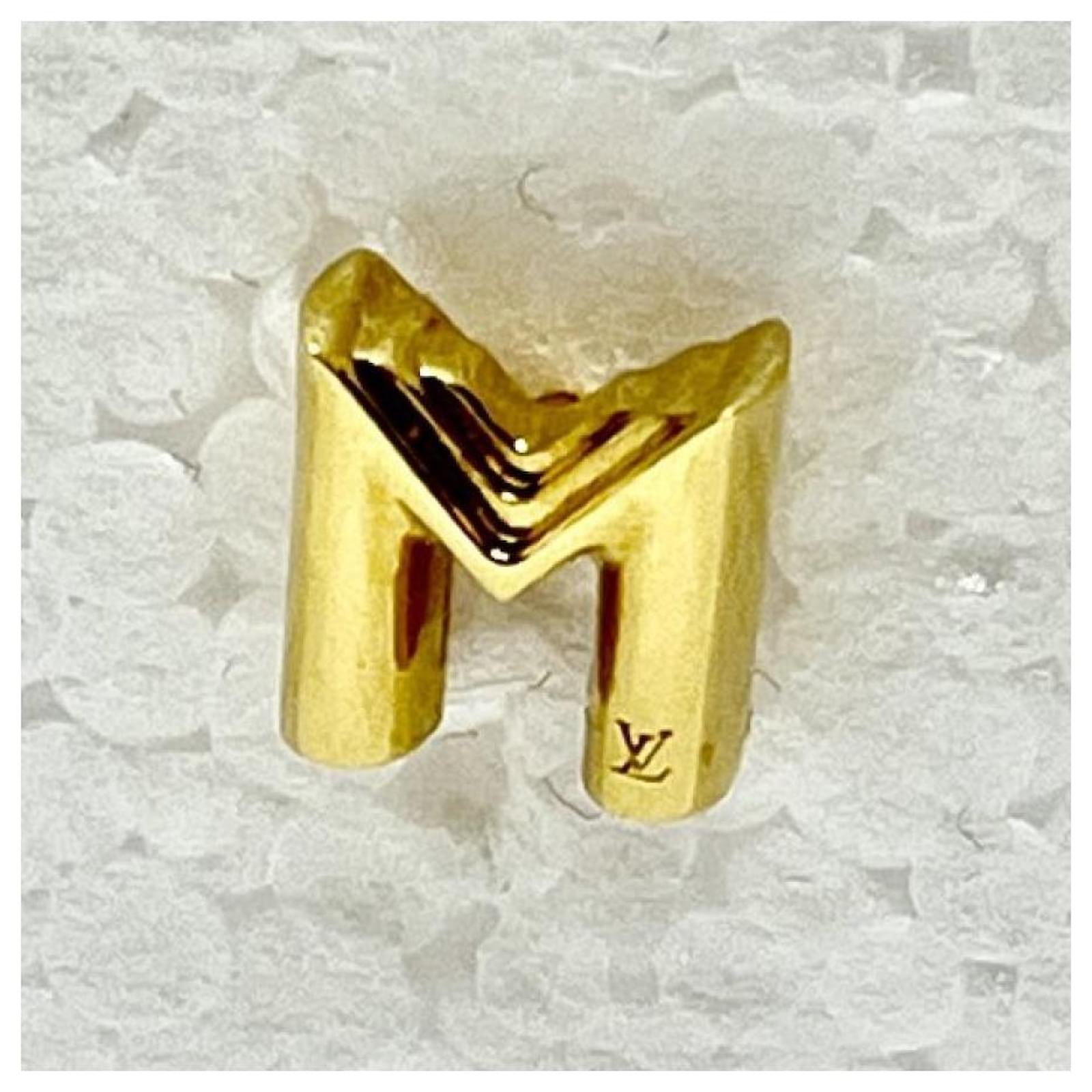 Louis Vuitton Initial Earrings A M Gold Golden ref.680517 - Joli