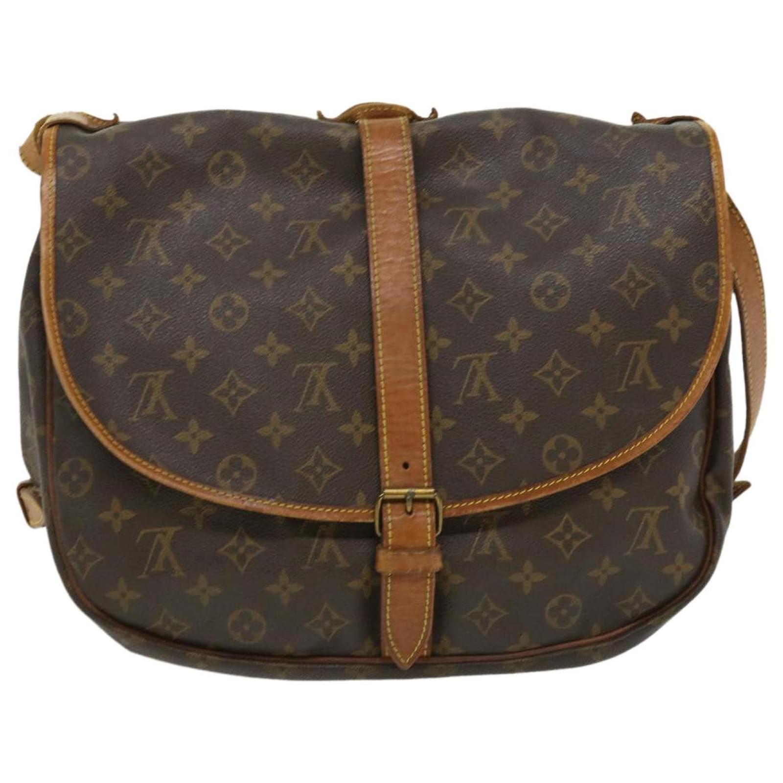 Louis Vuitton Saumur 35 Brown Cloth ref.466664 - Joli Closet