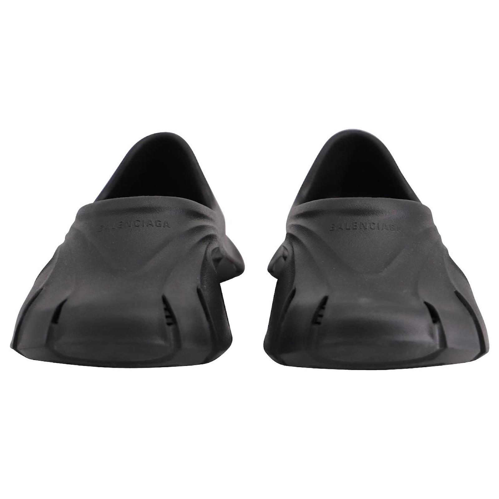 Balenciaga Mold Closed Slip On Sandals in Black Rubber ref.681126