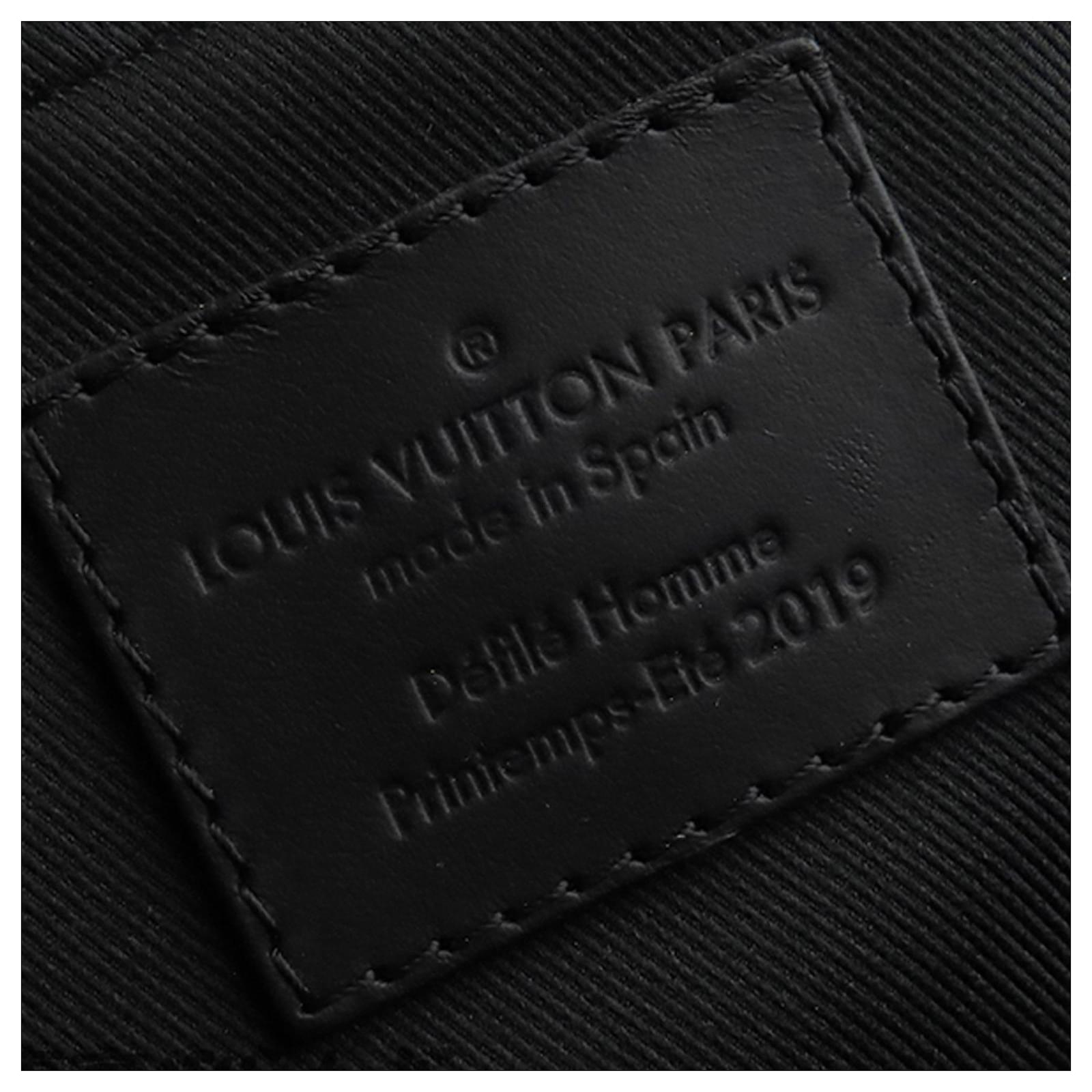 Louis Vuitton Brown Monogram Solar Ray Utility Side Bag Cloth ref.682021 -  Joli Closet
