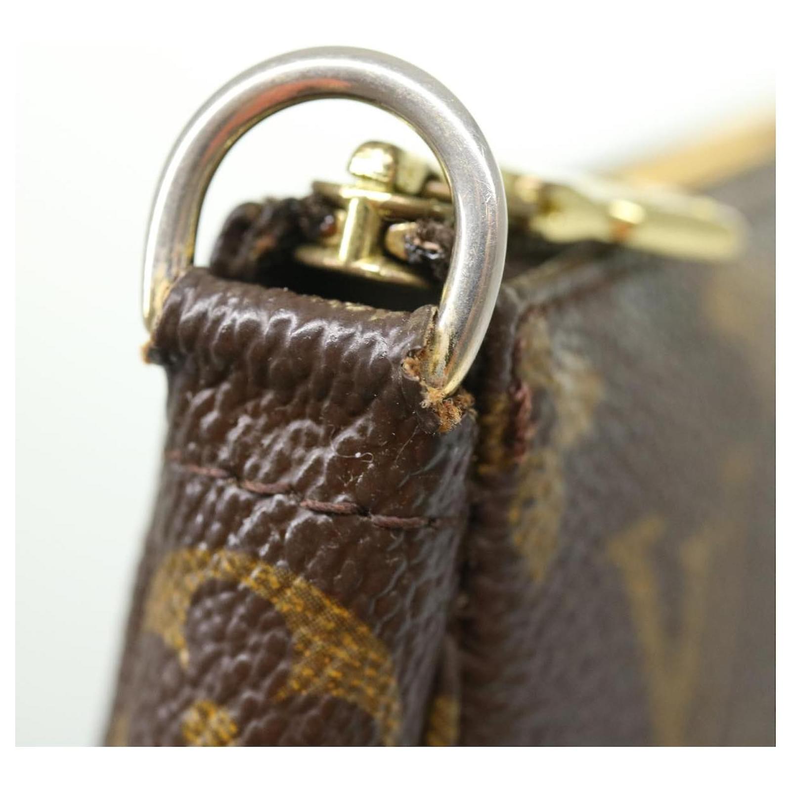 Louis Vuitton, Bags, Louis Vuitton Monogram Pochette Accessoires Pouch  M598 Lv Auth Ki2325