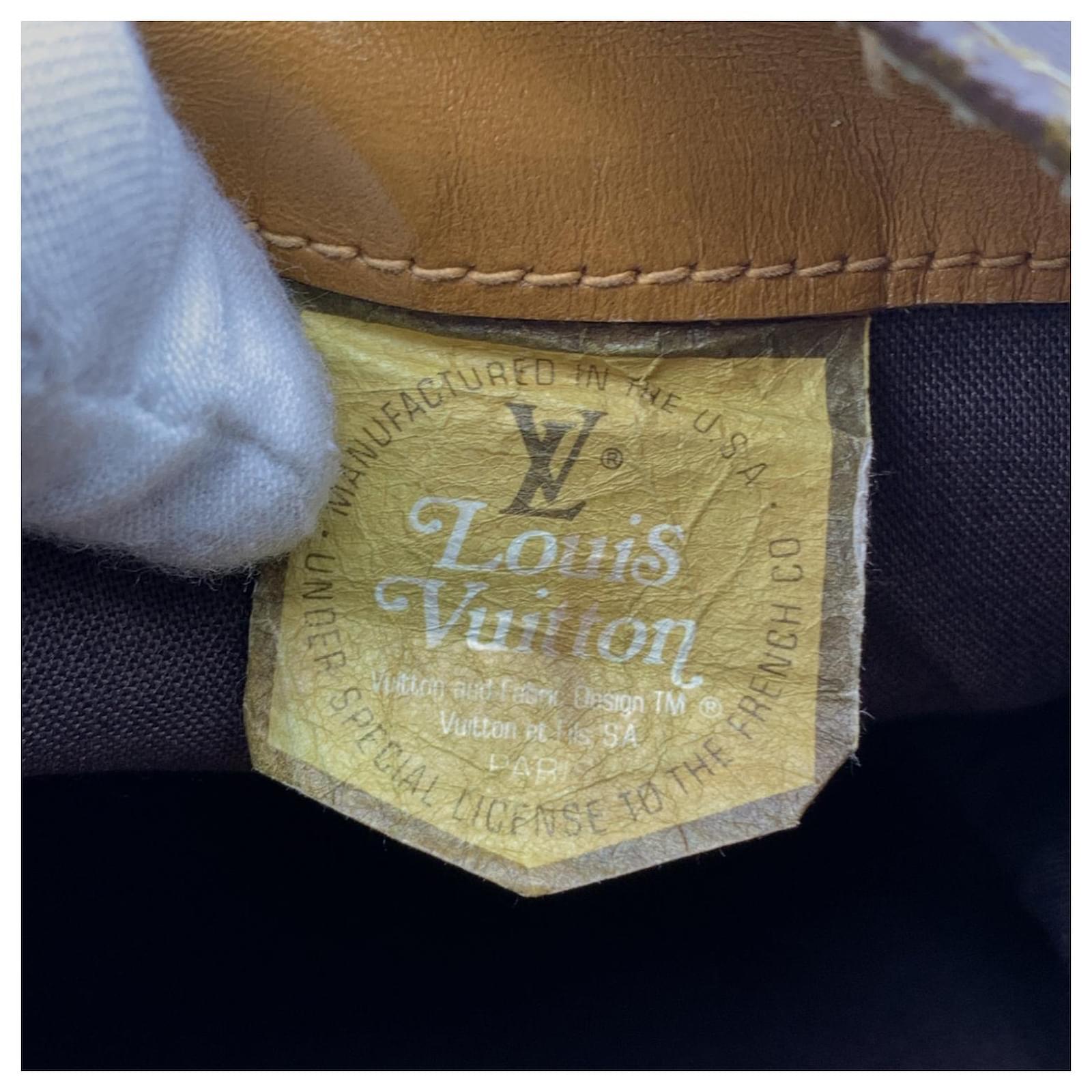 Louis Vuitton French Company Monogram Sac Plat