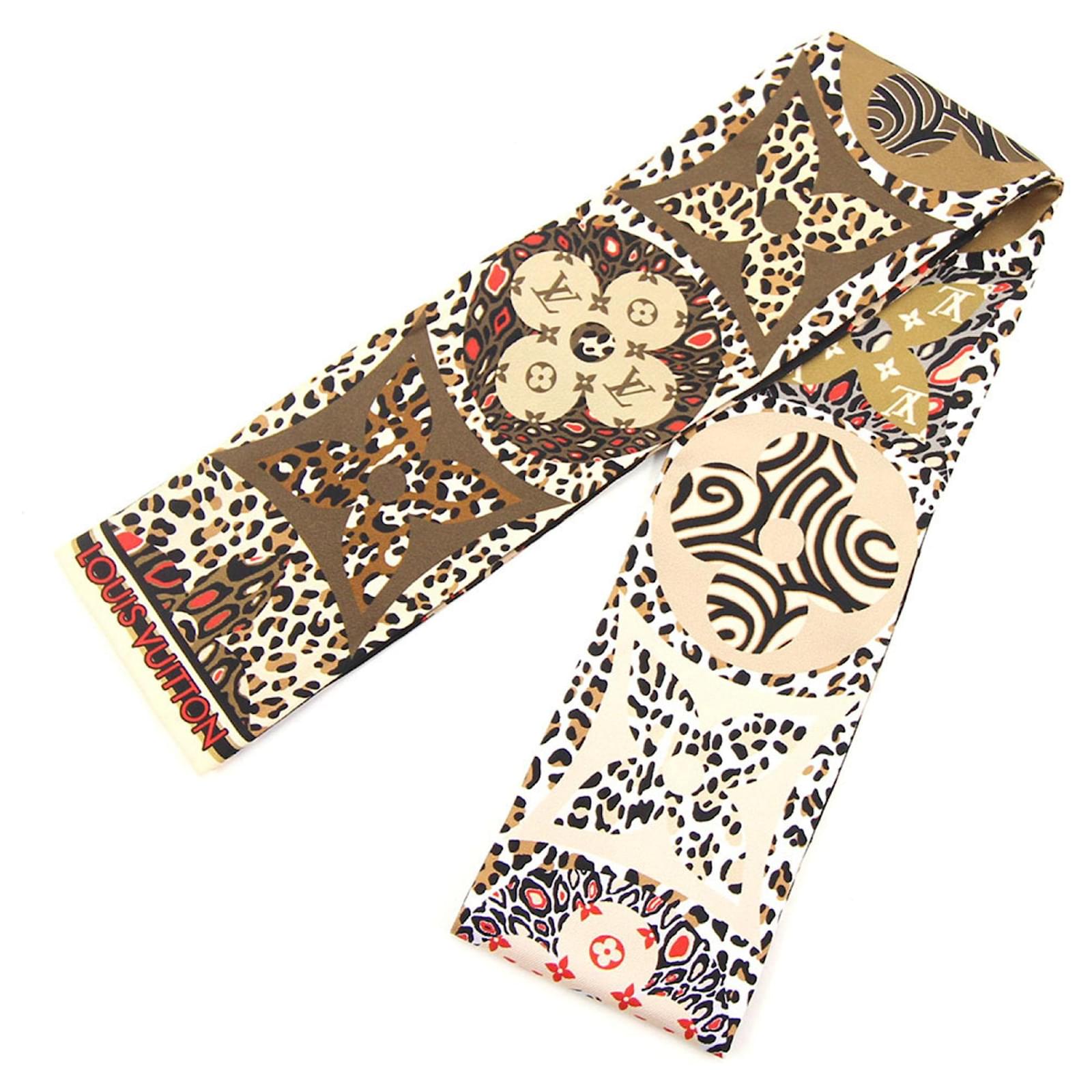 Louis Vuitton Beige Silk ref.684495 - Joli Closet