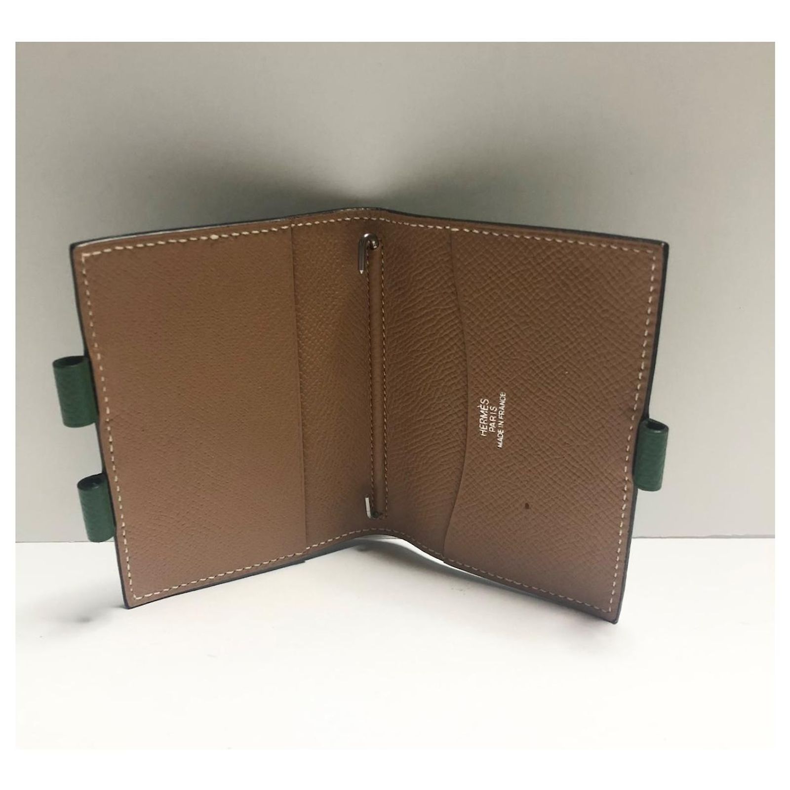 Pochette Couverture Porte Agenda En Cuir HERMÈS PARIS Authentique - Occasion Beige