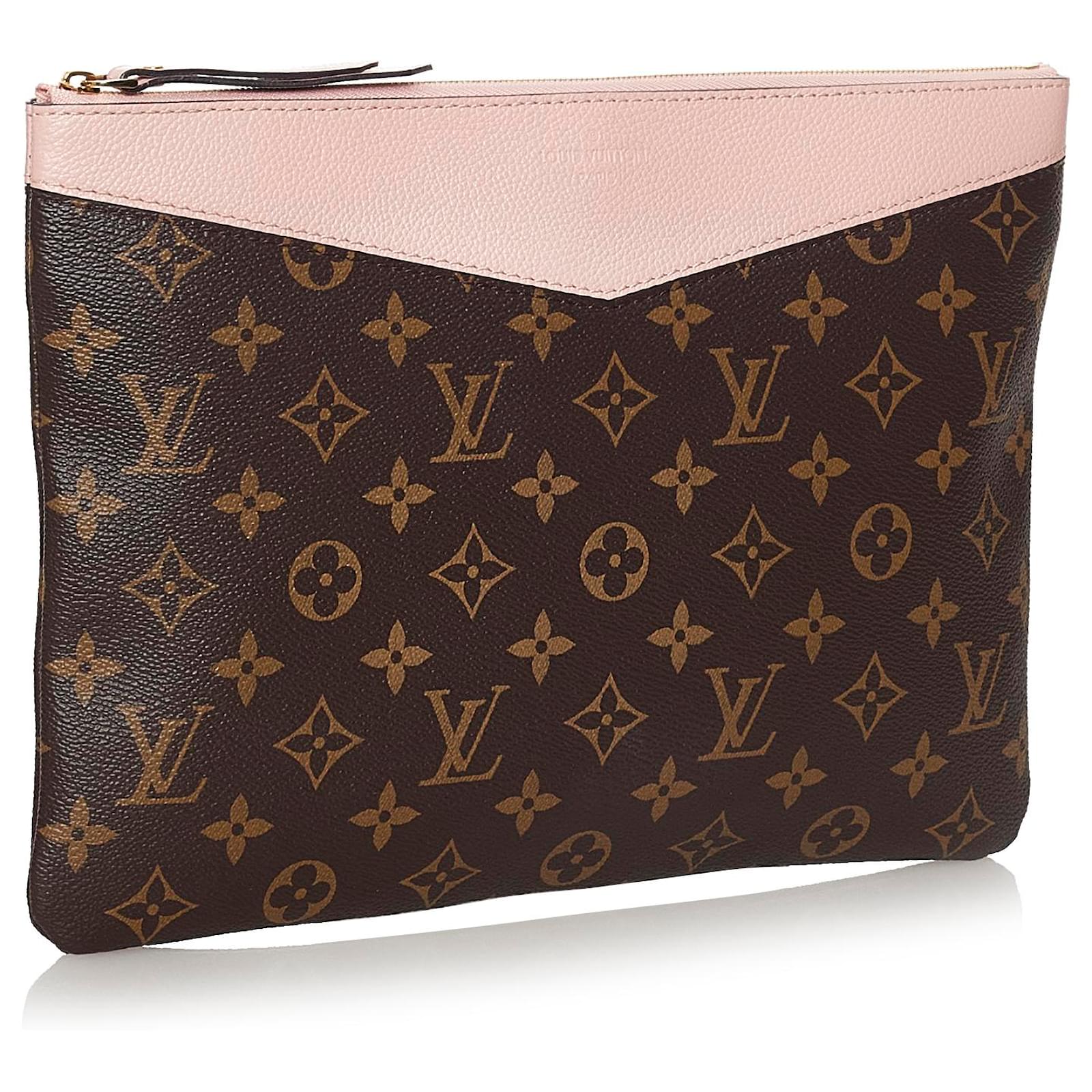 Louis Vuitton Daily Pouch