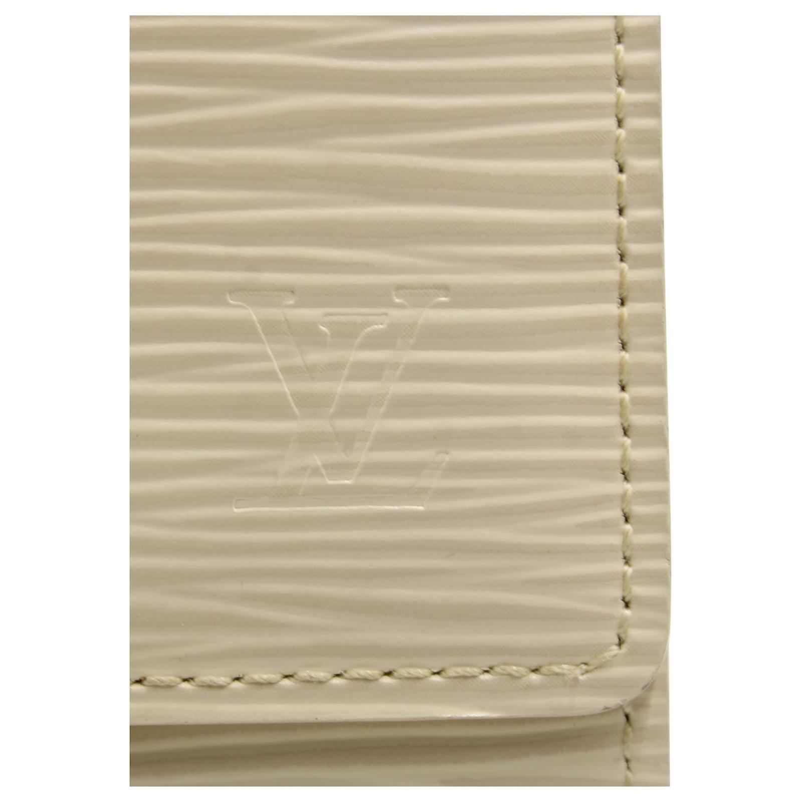 Louis Vuitton Epi Leather Cream Wallet ref.687283 - Joli Closet