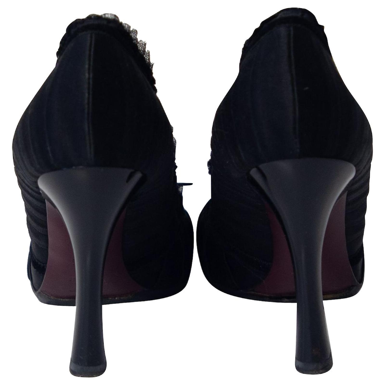 Louis Vuitton Velvet Ribbon Pumps in Black Silk Satin ref.687309