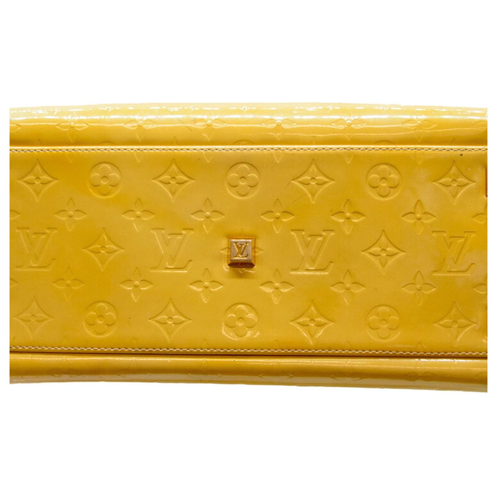 Louis Vuitton Tompkins Square Yellow Patent leather ref.868458 - Joli Closet