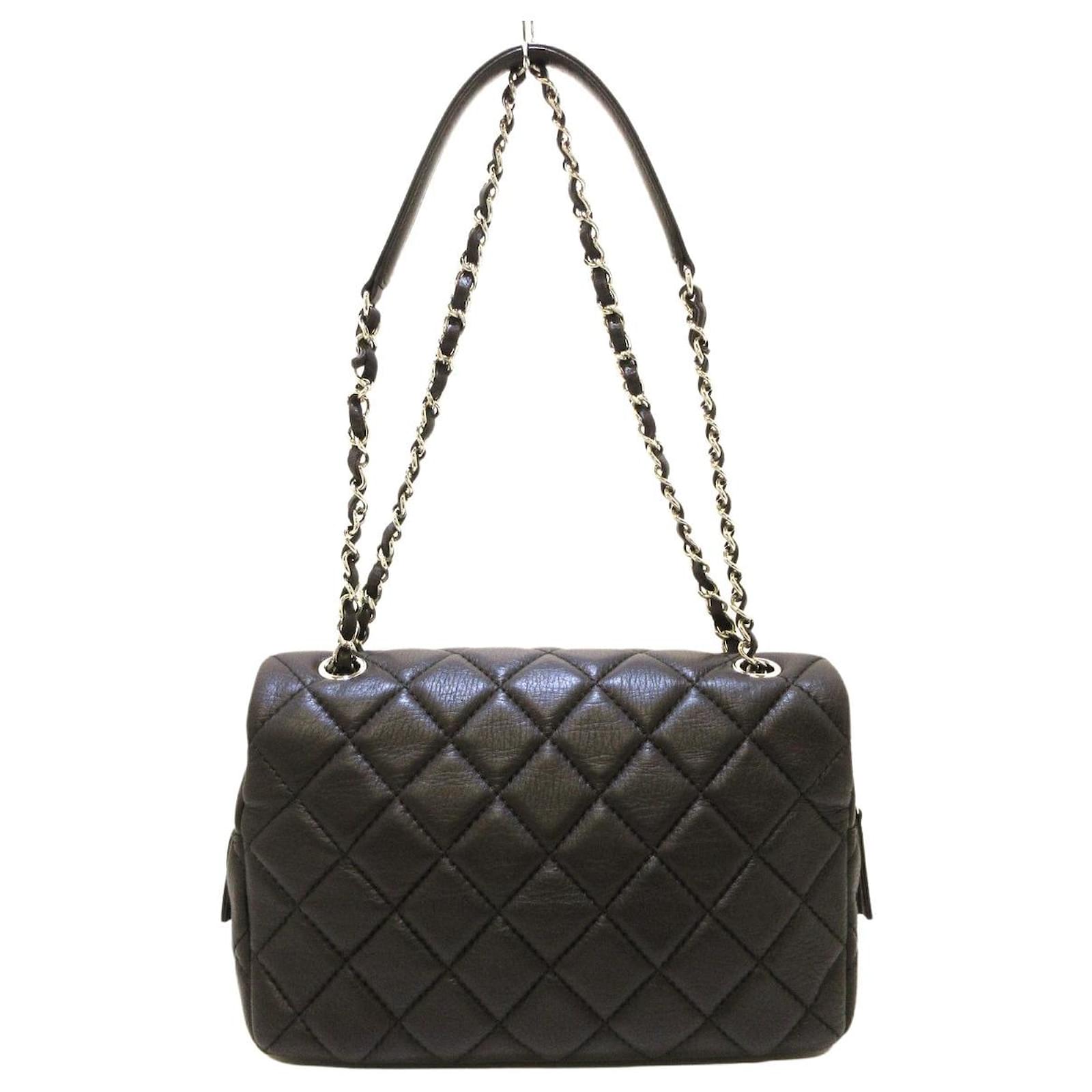 Chanel Matrasse Black Leather ref.689123 - Joli Closet