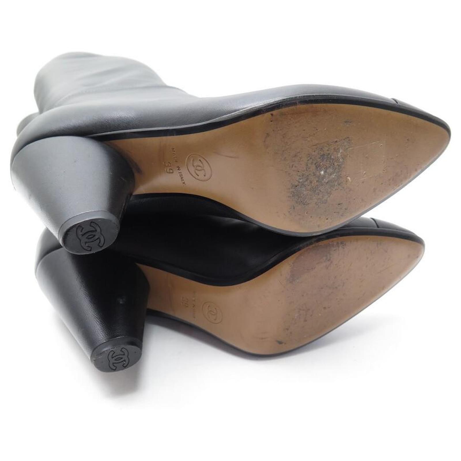CHANEL two tone plastic boots! 35