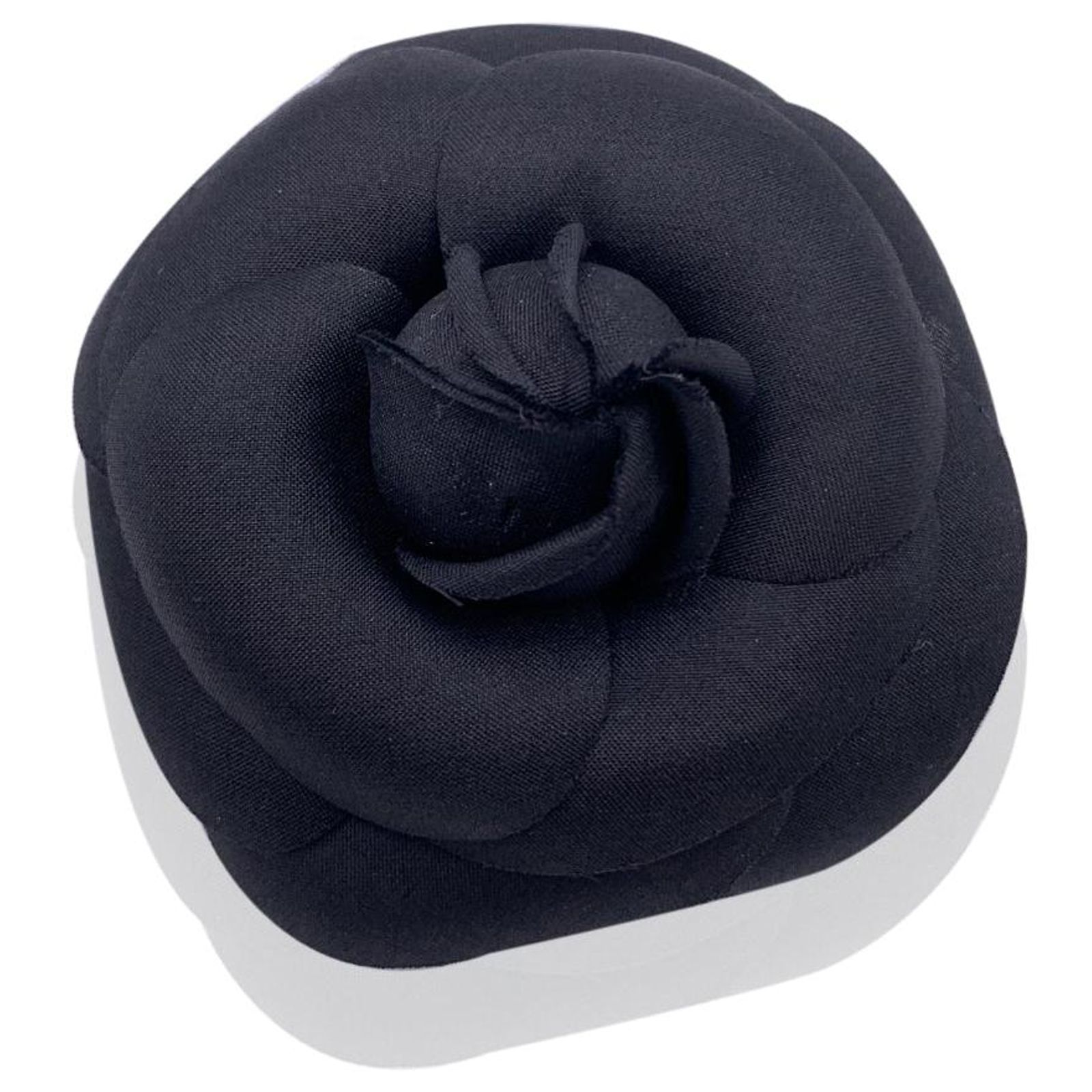 Broche Motif Fleur Noir Et Argenté - Diamètre 5,5 Cm - Accessoire Vintage Pour Personnaliser Tes Looks