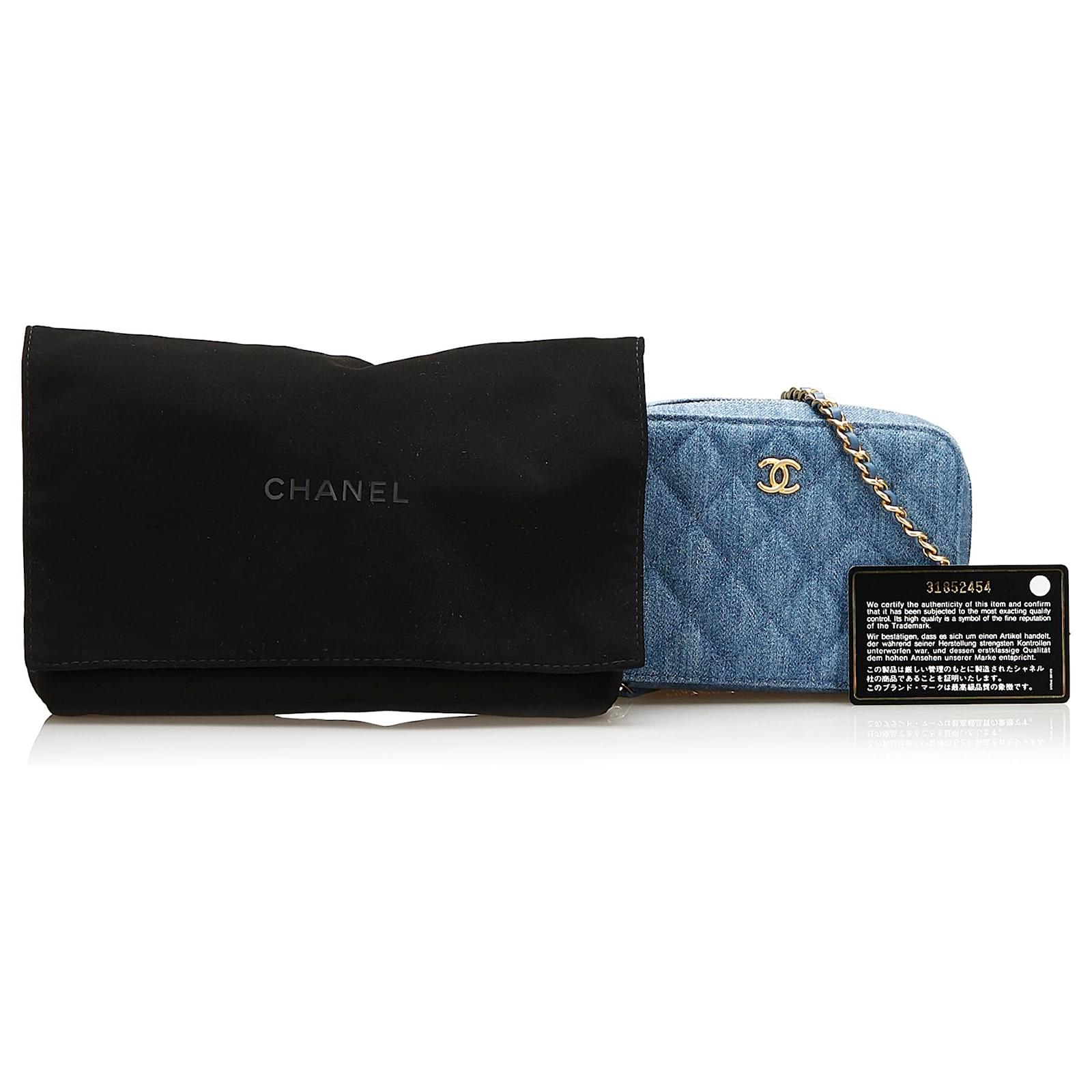 Chanel Blue Denim Pearl Crush Camera Bag Cloth ref.692679 - Joli Closet